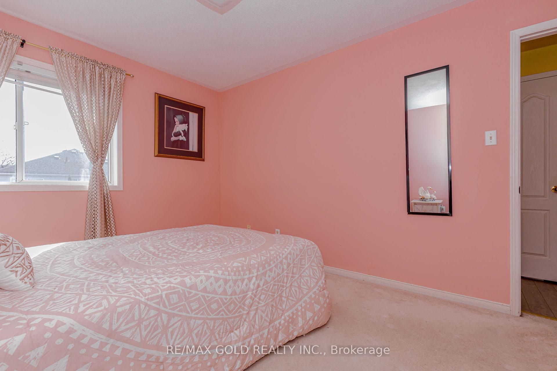 Photo 17 of 153 Cordgrass Crescent, Brampton, Sandringham-Wellington — HOMEH