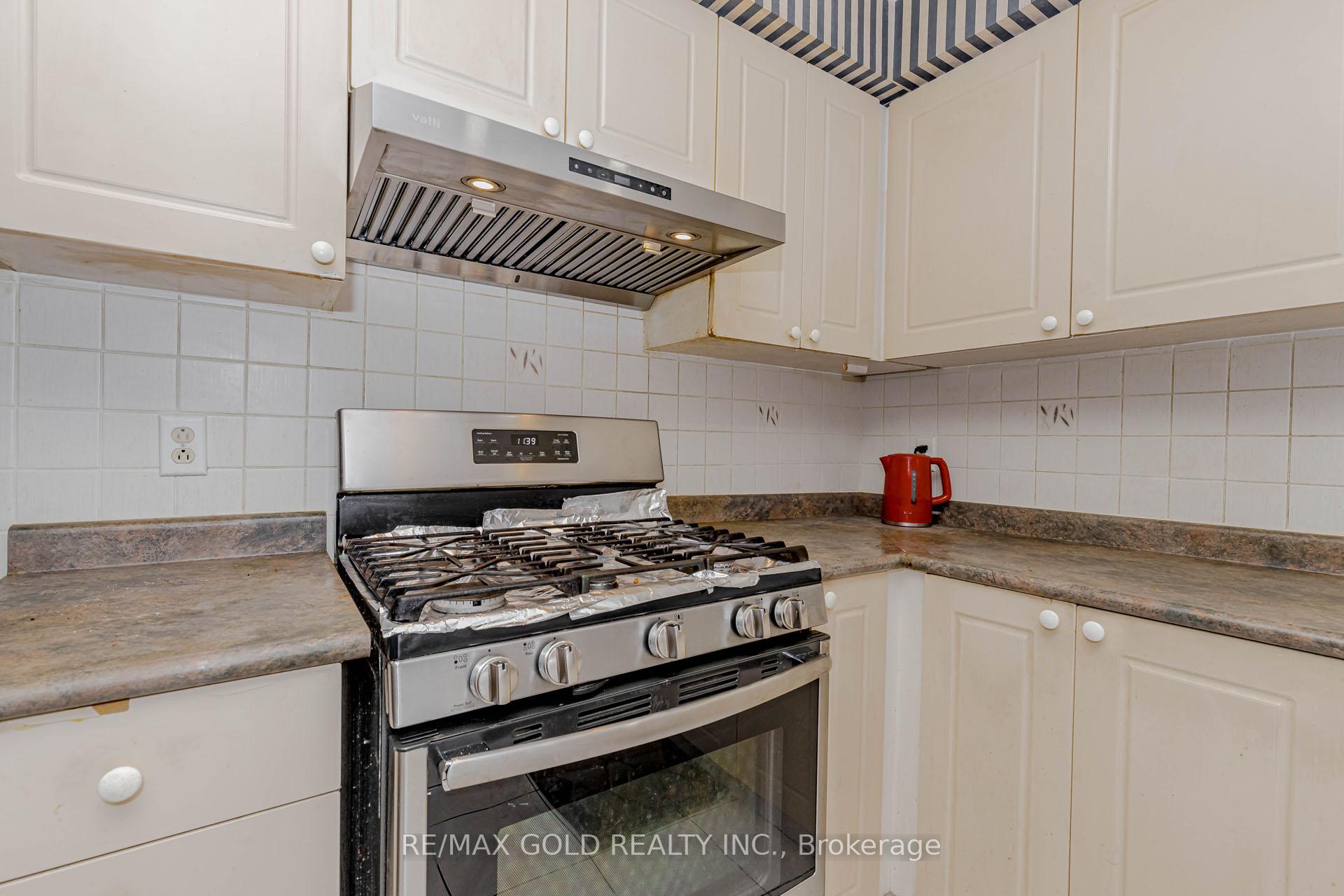 Photo 44 of 153 Cordgrass Crescent, Brampton, Sandringham-Wellington — HOMEH