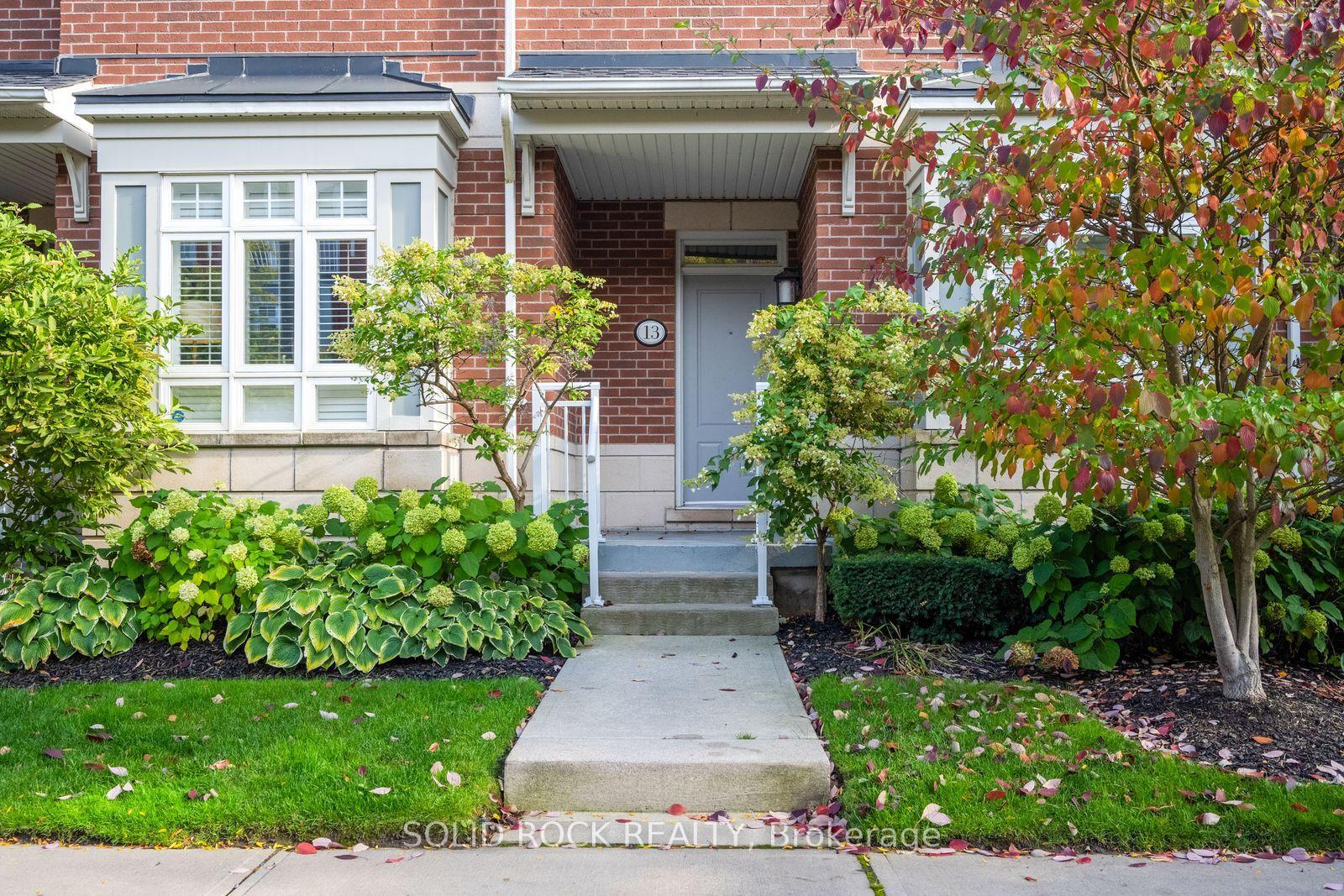 Photo 2 of 13 Compass Way, Mississauga, Port Credit — HOMEH