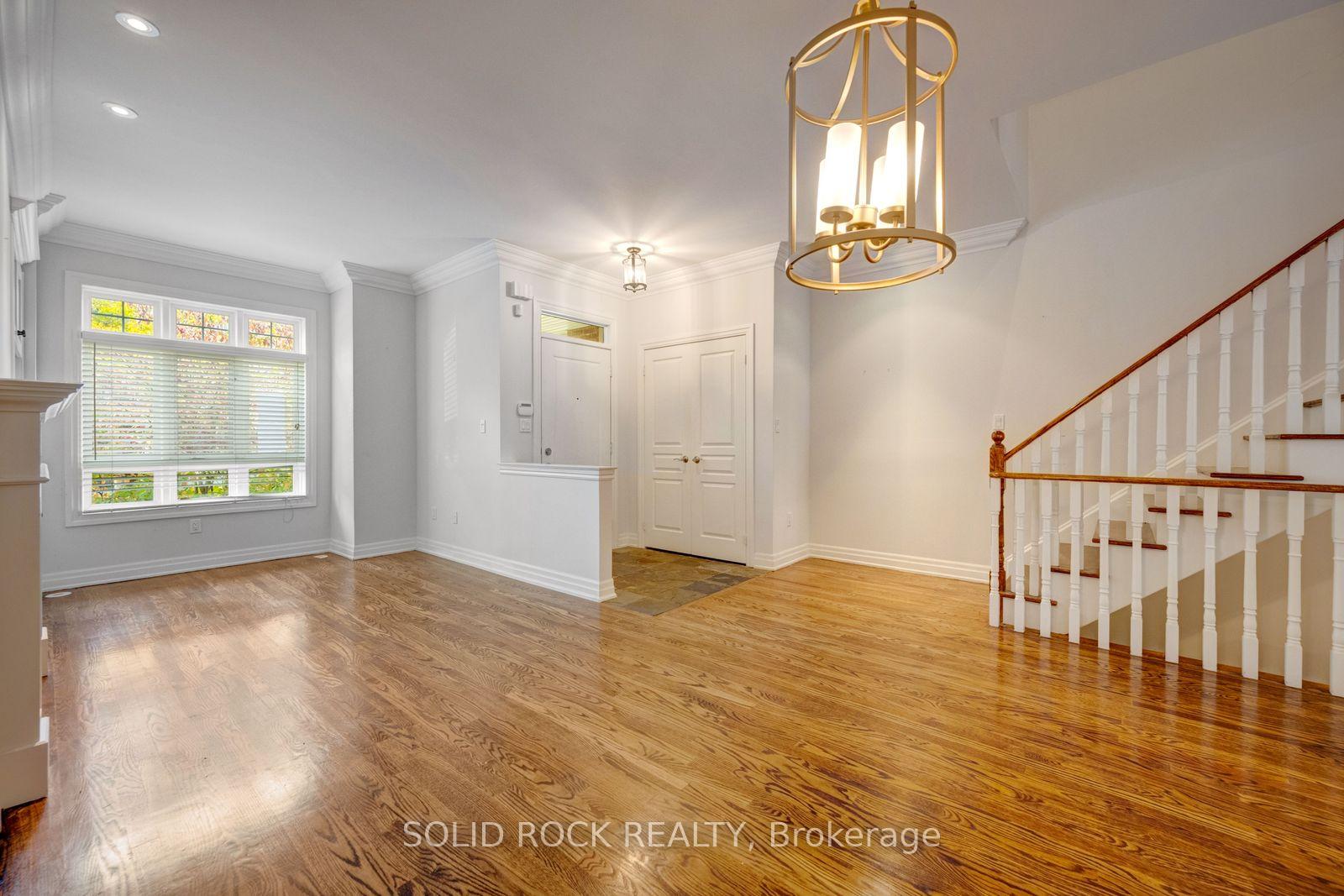 Photo 7 of 13 Compass Way, Mississauga, Port Credit — HOMEH