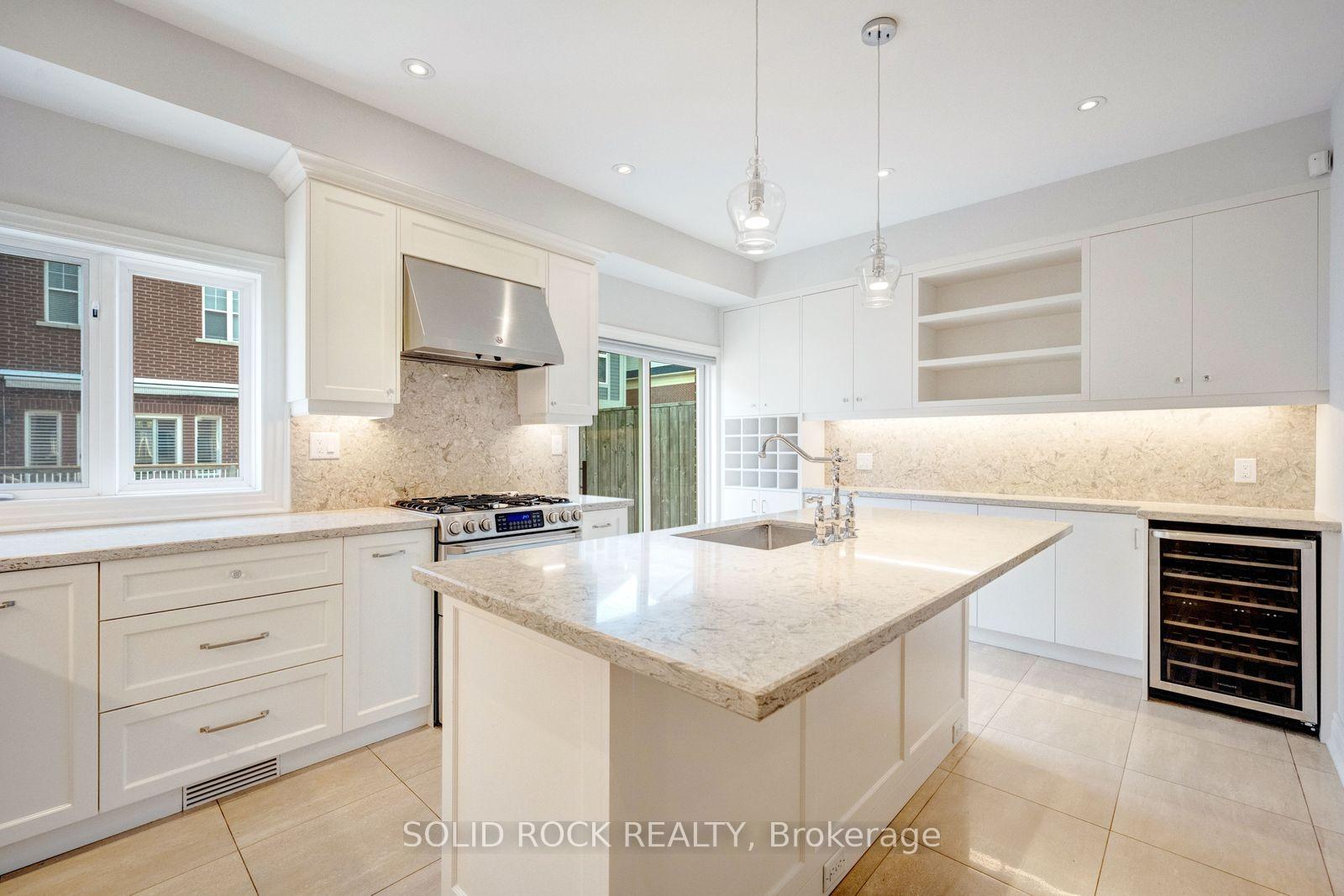 Photo 14 of 13 Compass Way, Mississauga, Port Credit — HOMEH