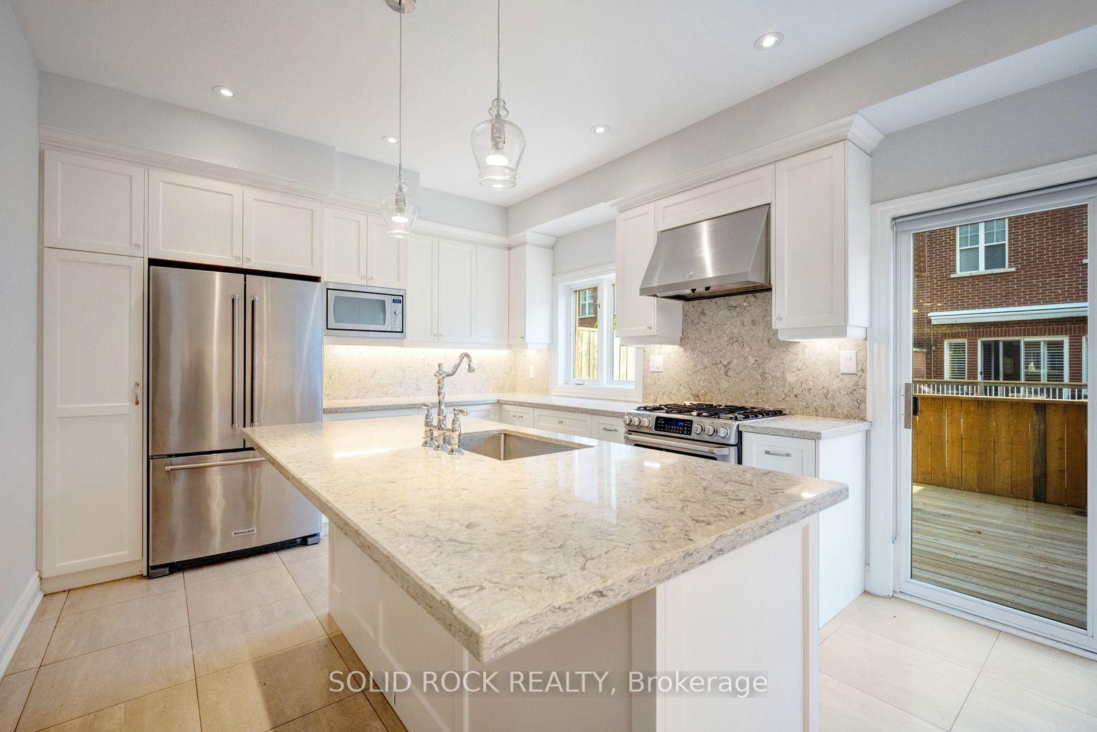 Photo 15 of 13 Compass Way, Mississauga, Port Credit — HOMEH