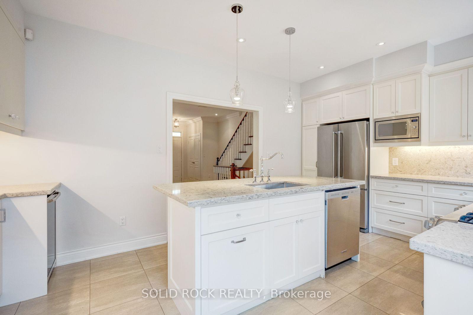 Photo 16 of 13 Compass Way, Mississauga, Port Credit — HOMEH