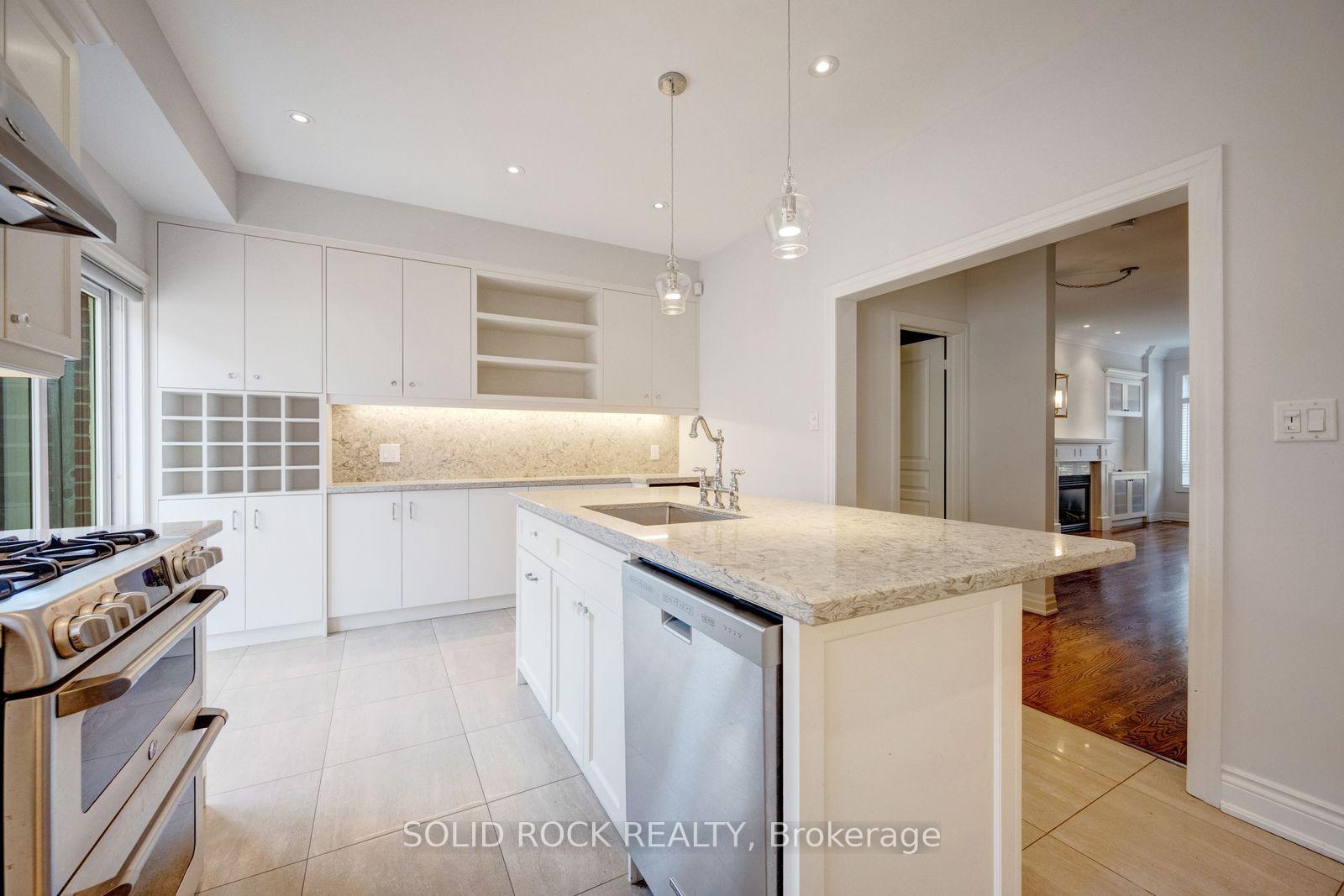 Photo 18 of 13 Compass Way, Mississauga, Port Credit — HOMEH