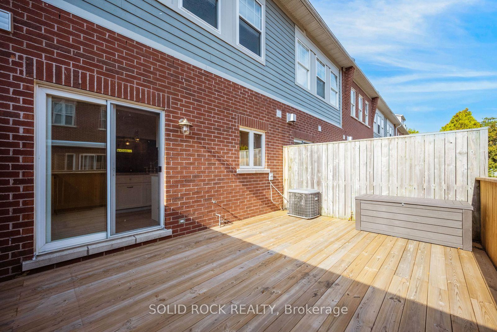 Photo 24 of 13 Compass Way, Mississauga, Port Credit — HOMEH