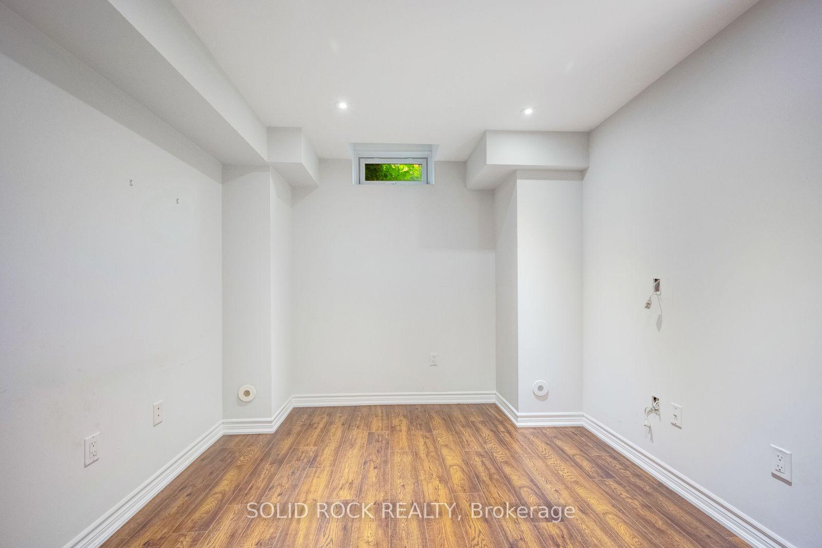 Photo 41 of 13 Compass Way, Mississauga, Port Credit — HOMEH