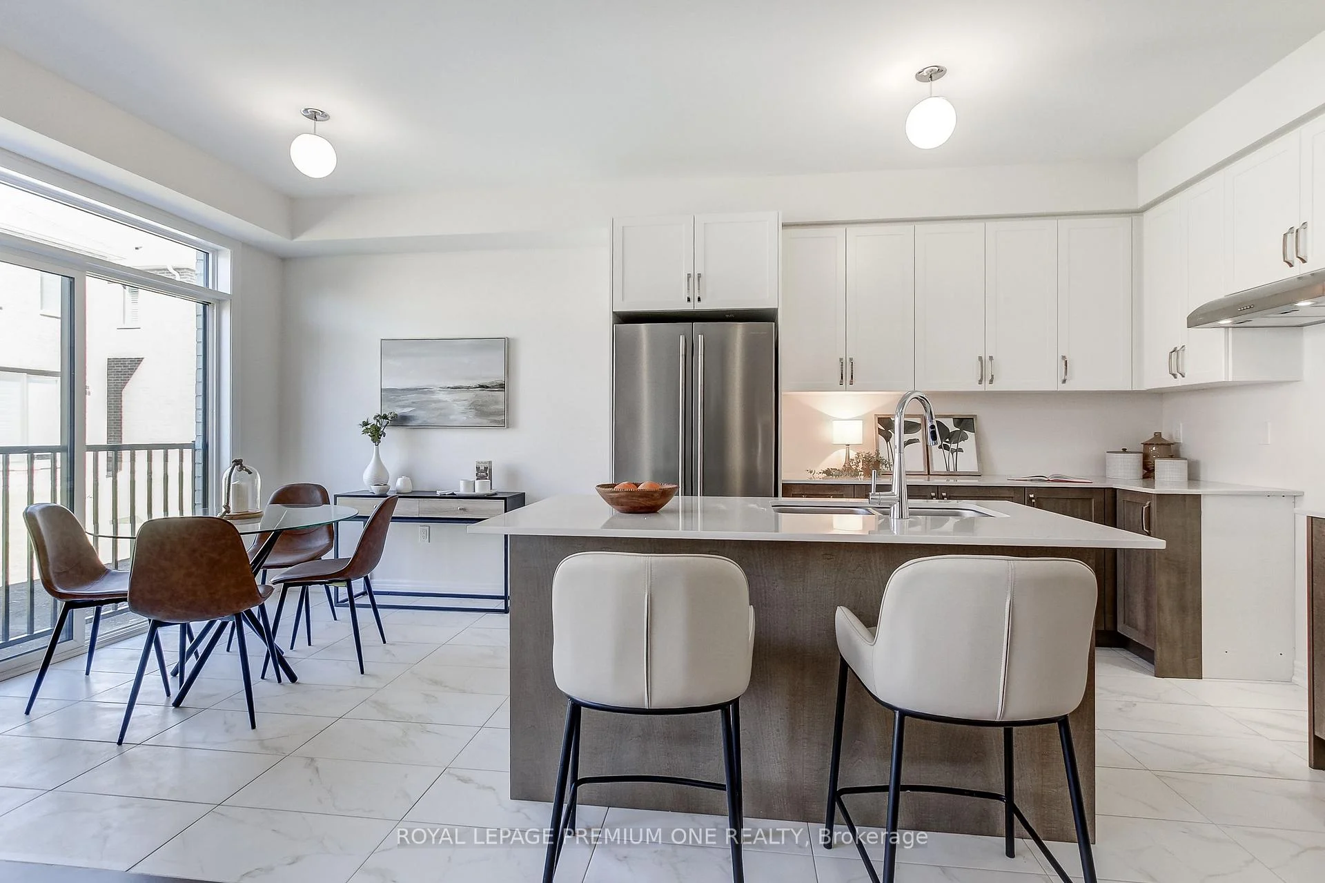 Photo 12 of 849 Hickory Crescent, Milton, Cobban — HOMEH