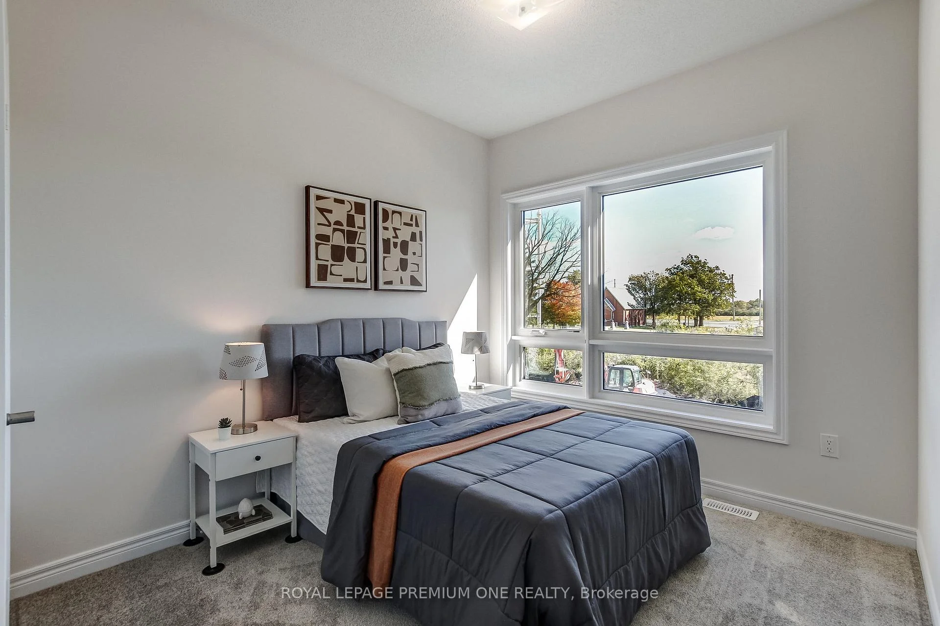 Photo 18 of 849 Hickory Crescent, Milton, Cobban — HOMEH