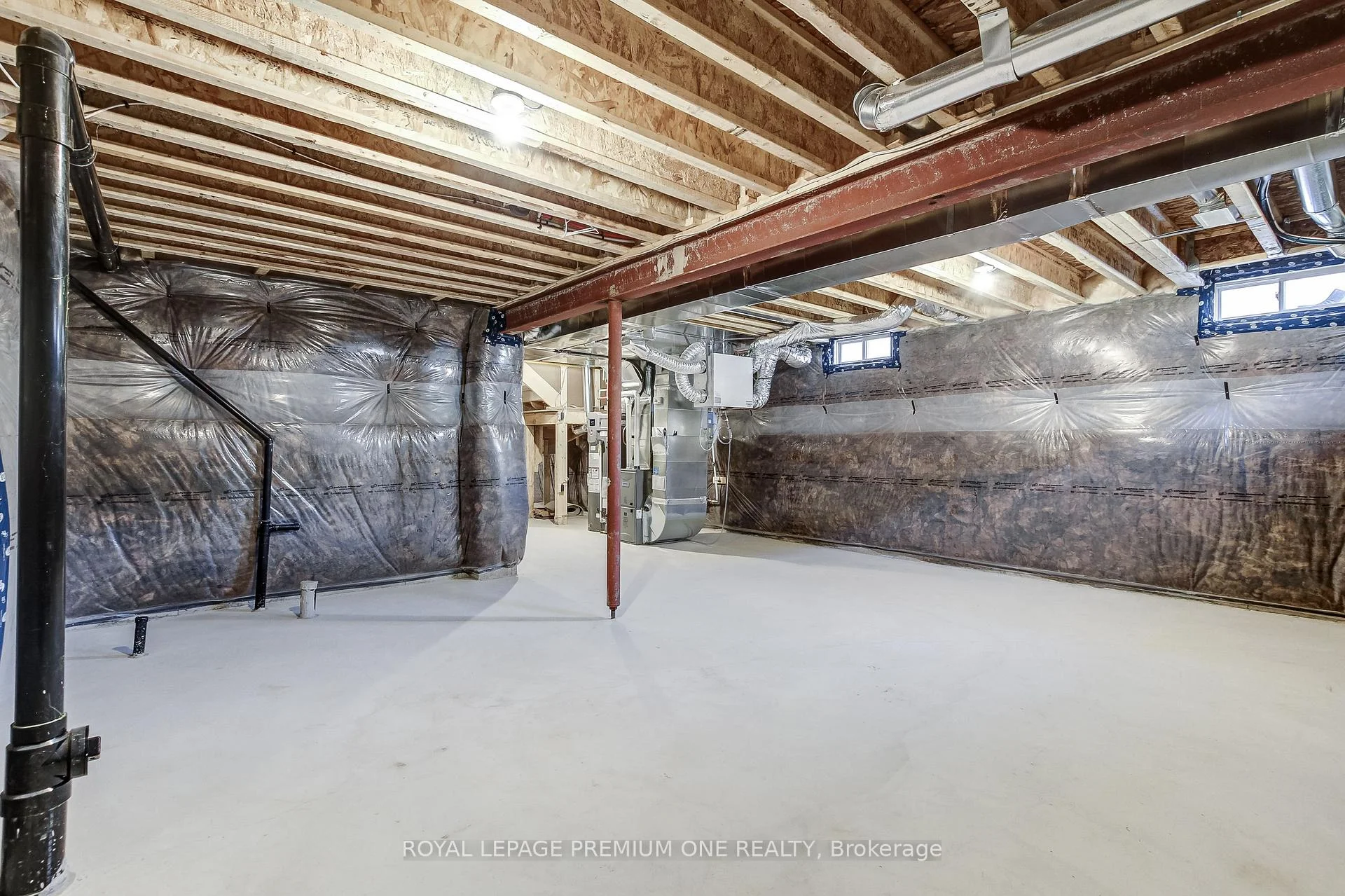 Photo 30 of 849 Hickory Crescent, Milton, Cobban — HOMEH
