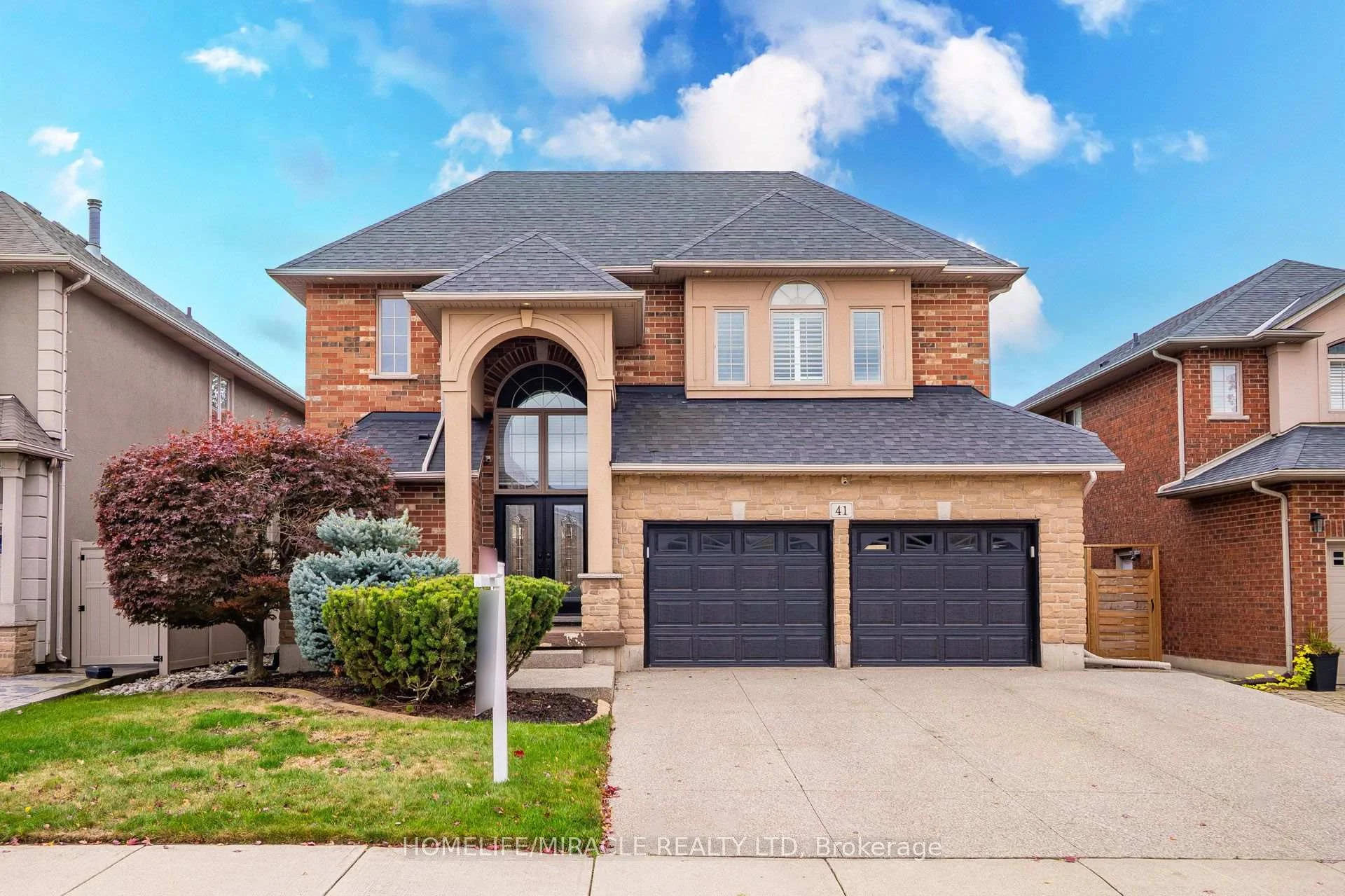 Photo of 41 Kingsview Drive
