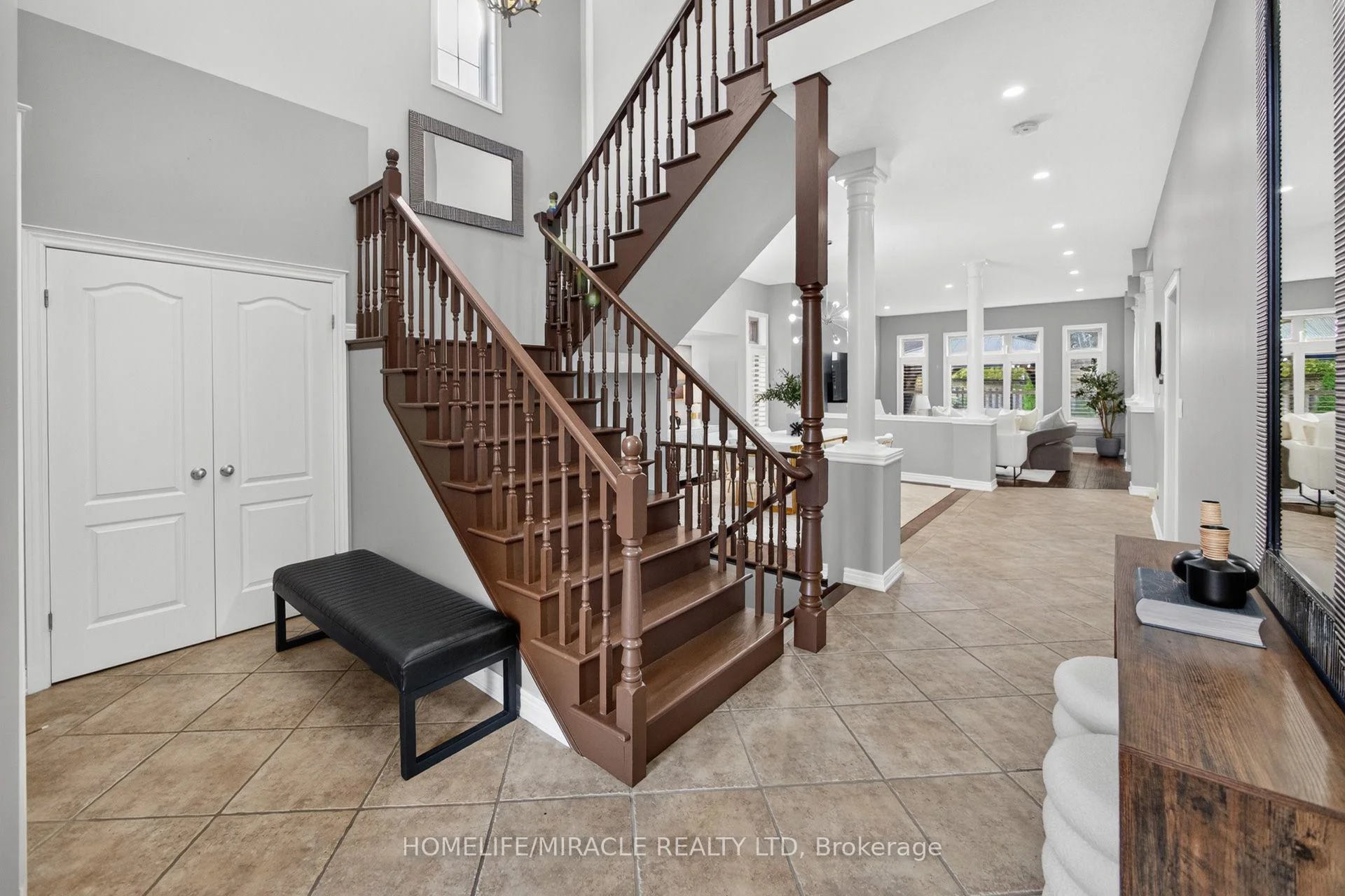 Photo 7 of 41 Kingsview Drive, Hamilton, Albion Falls — HOMEH
