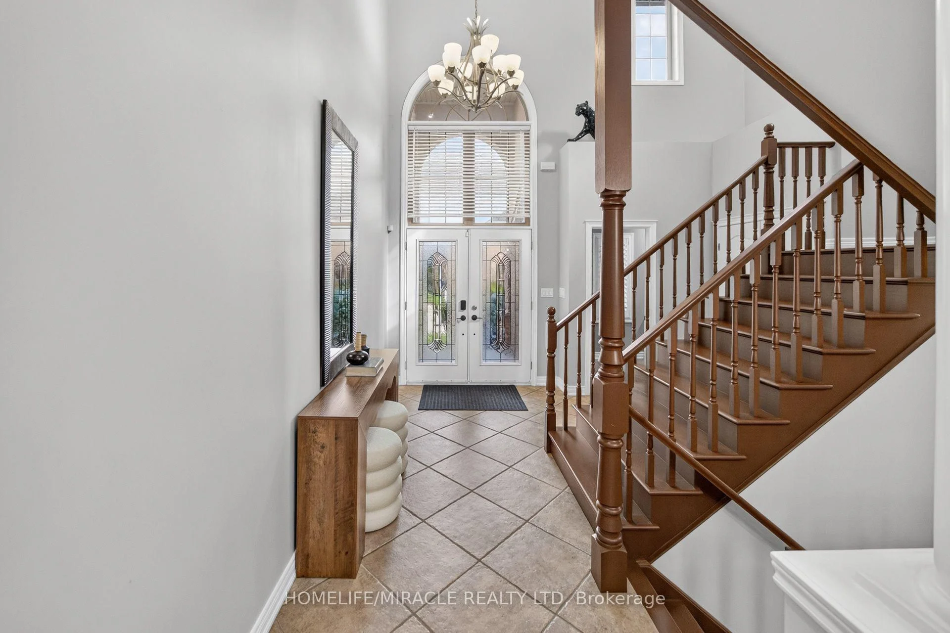 Photo 10 of 41 Kingsview Drive, Hamilton, Albion Falls — HOMEH