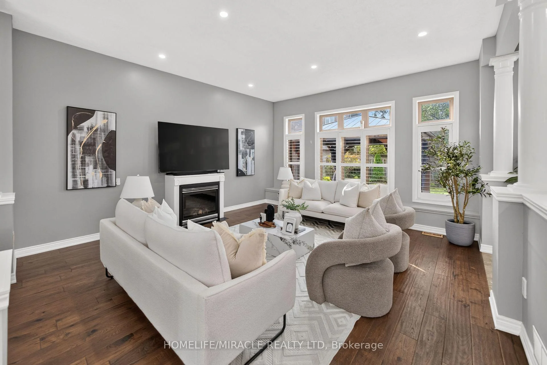 Photo 16 of 41 Kingsview Drive, Hamilton, Albion Falls — HOMEH