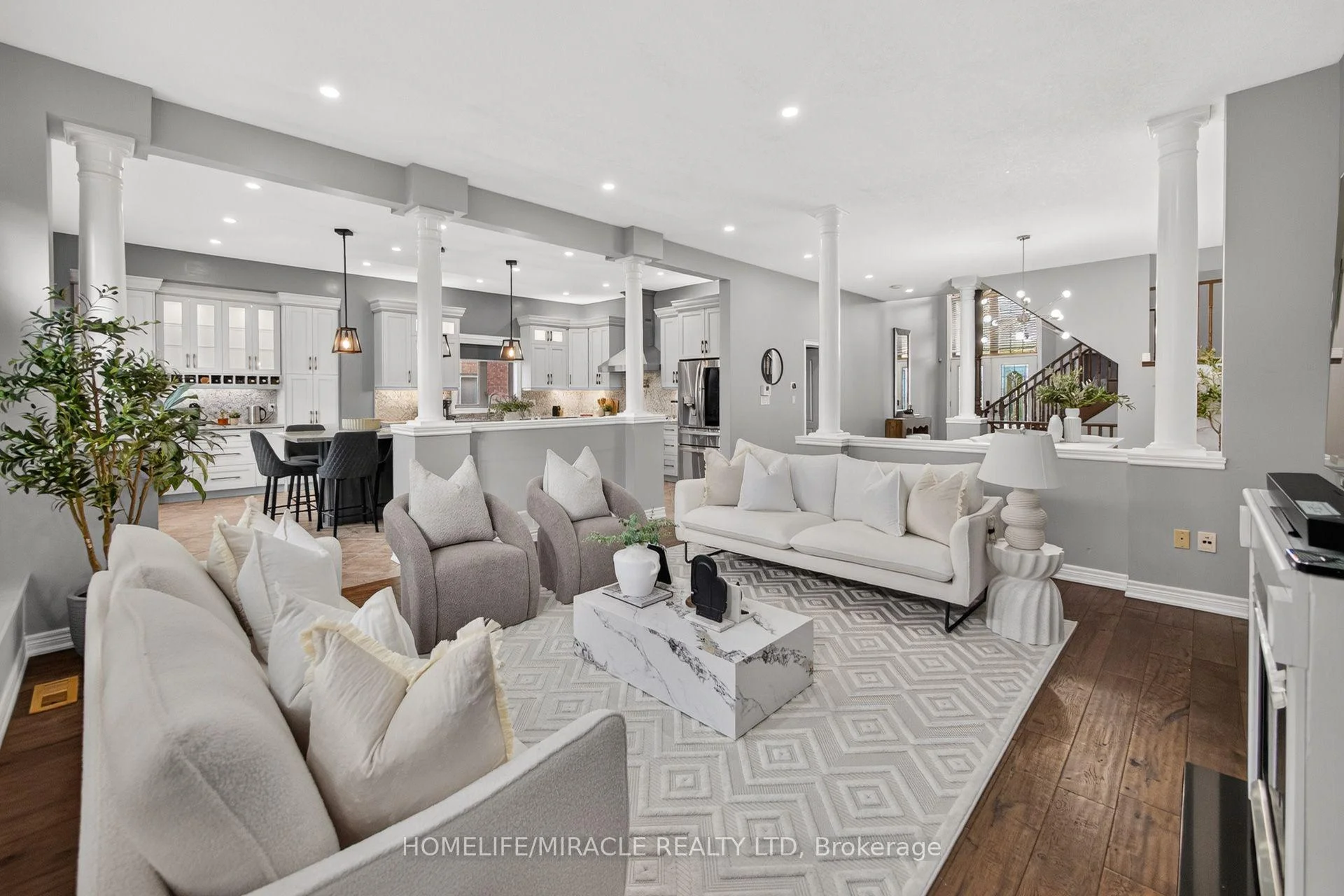 Photo 19 of 41 Kingsview Drive, Hamilton, Albion Falls — HOMEH