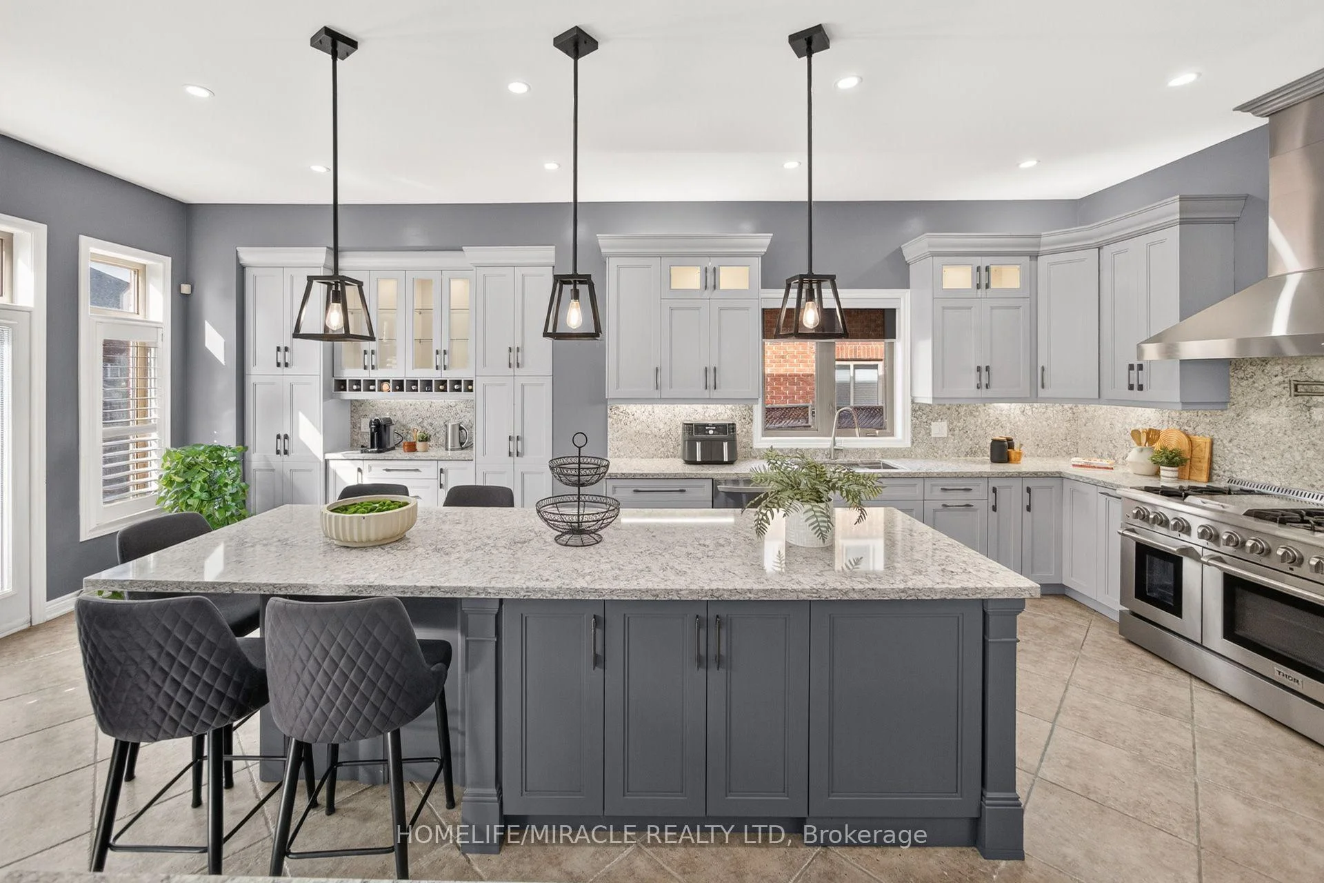 Photo 25 of 41 Kingsview Drive, Hamilton, Albion Falls — HOMEH