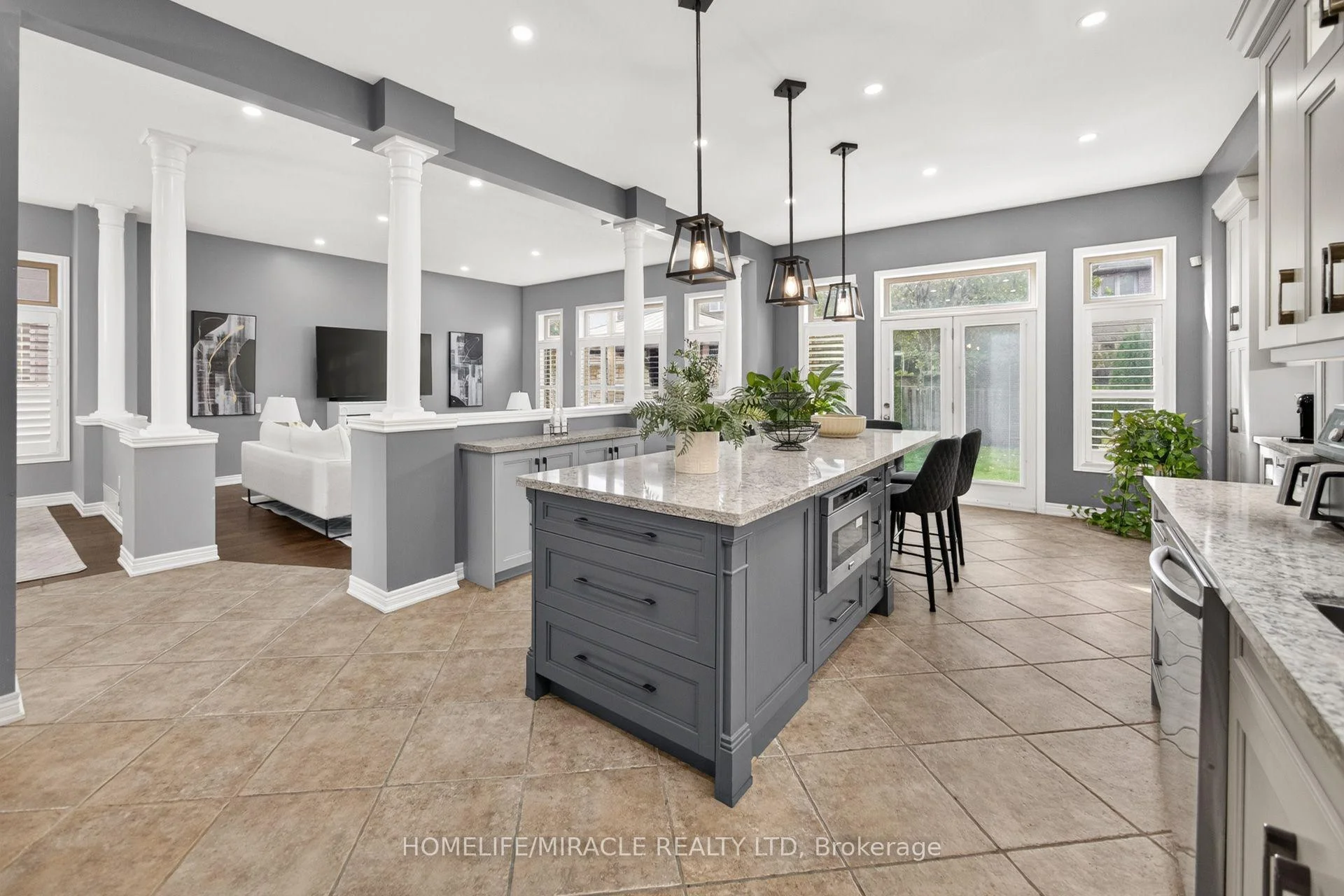 Photo 31 of 41 Kingsview Drive, Hamilton, Albion Falls — HOMEH