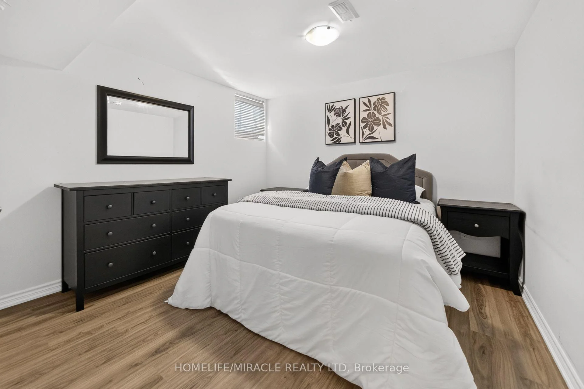 Photo 50 of 41 Kingsview Drive, Hamilton, Albion Falls — HOMEH