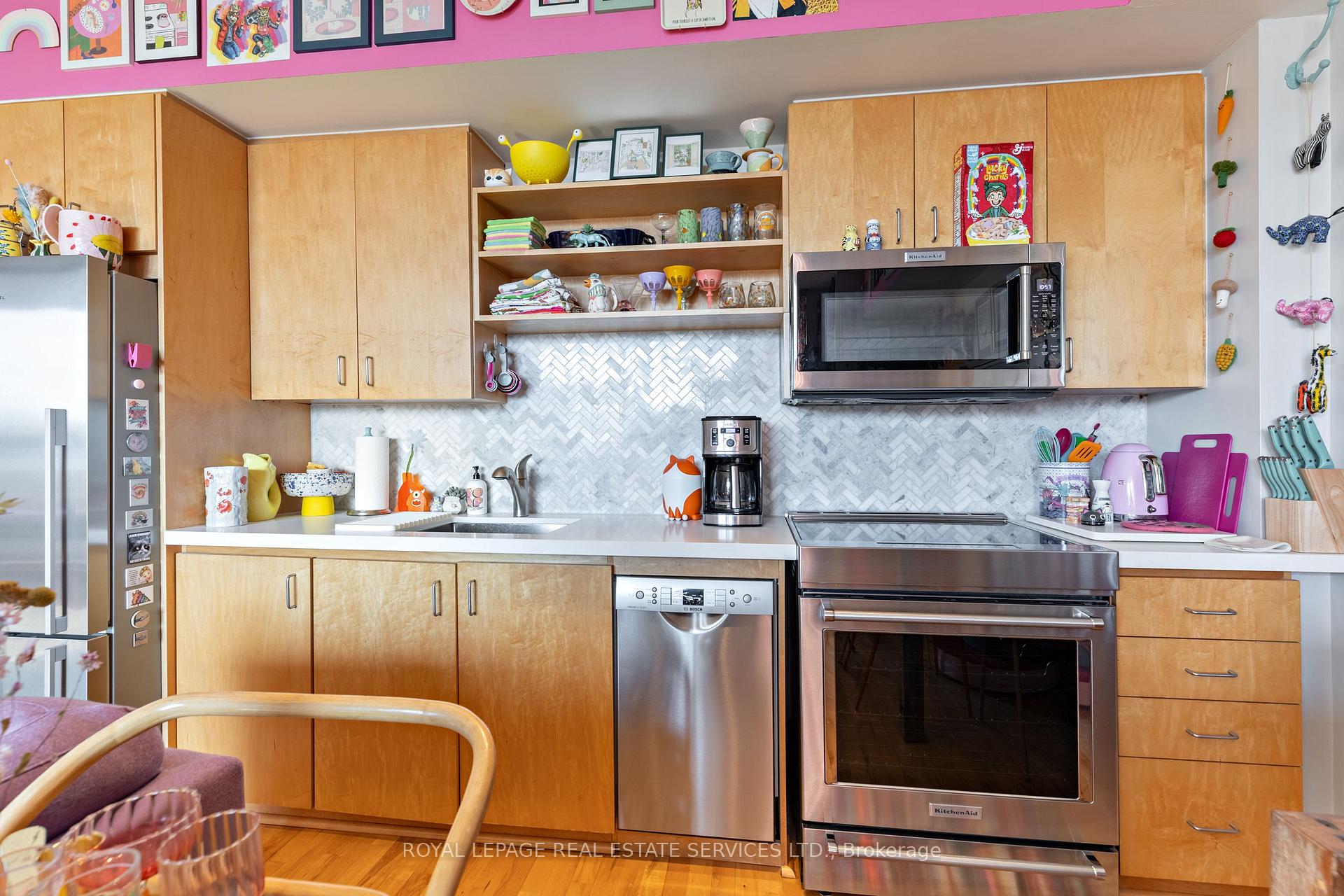 Photo 6 of Unit 210, 301 Markham Street, Toronto, Trinity-Bellwoods — HOMEH
