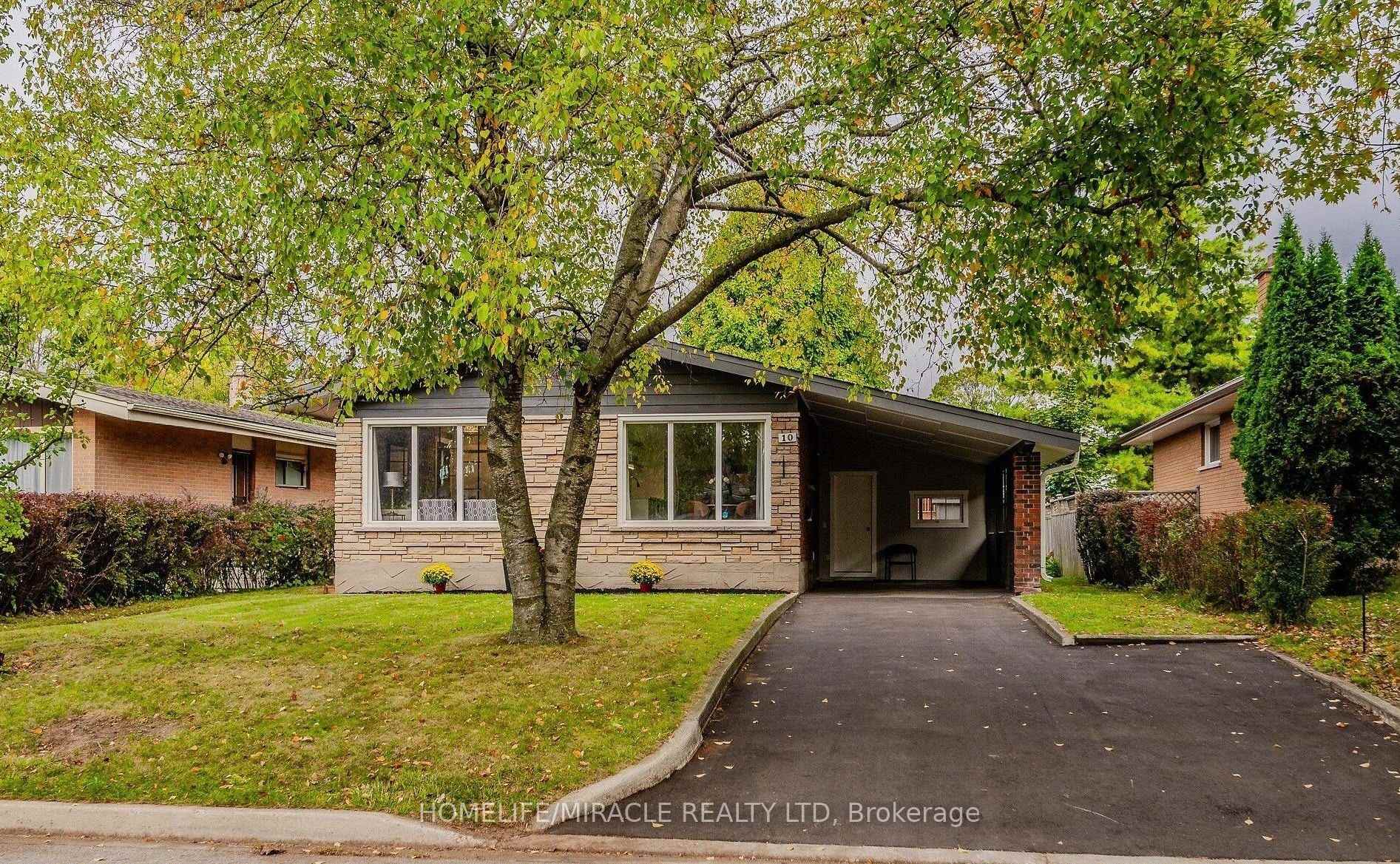 Front of 10 Greenwood Avenue