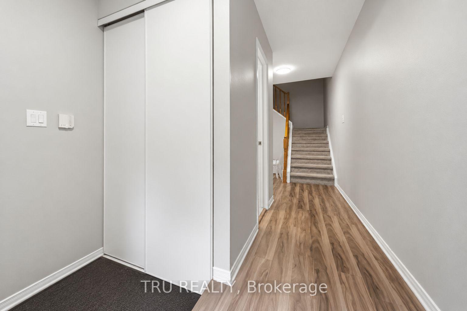 Photo 5 of 62 Hunter's Glen Crescent, Ottawa, Hunt Club Park/Greenboro — HOMEH
