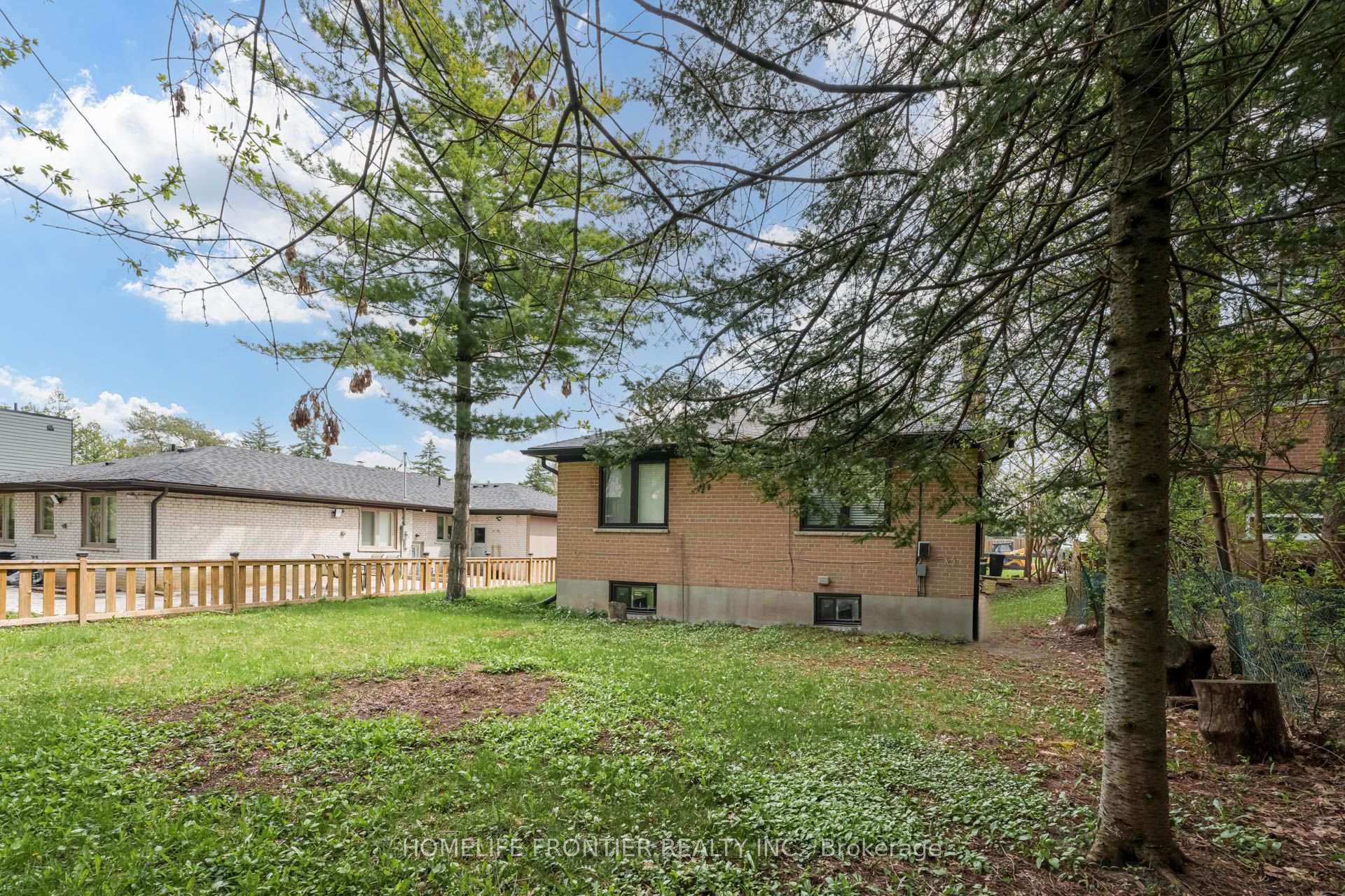 Photo 21 of 6 Dalmeny Road, Markham, Grandview — HOMEH