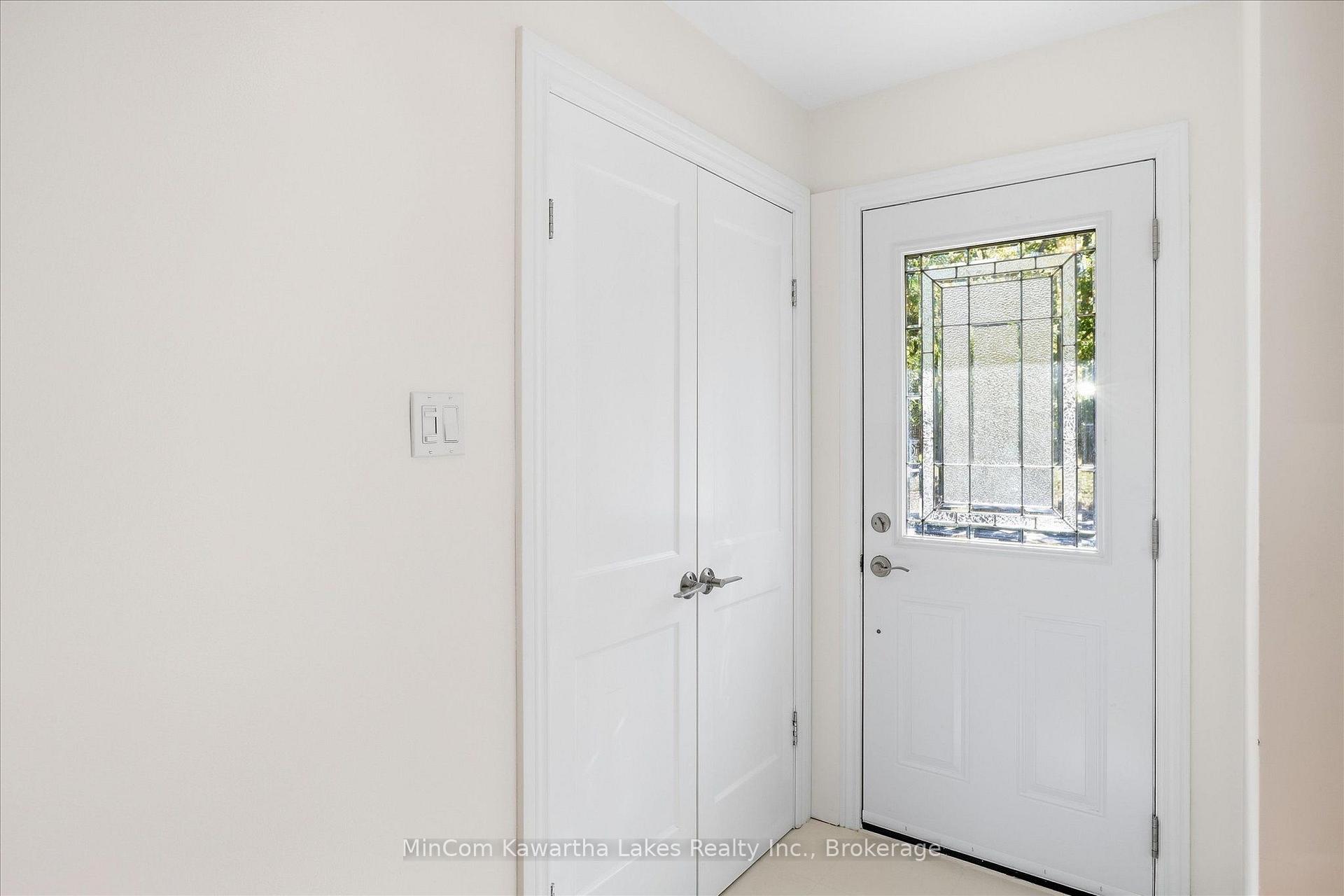 Photo 5 of 398 Applegrove Avenue, Peterborough, Northcrest Ward 5 — HOMEH