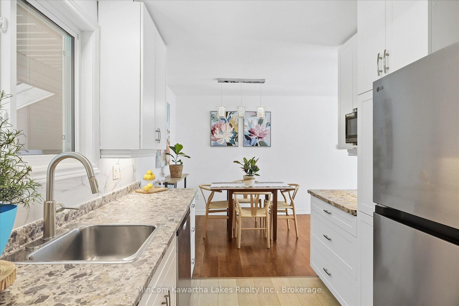 Photo 15 of 398 Applegrove Avenue, Peterborough, Northcrest Ward 5 — HOMEH