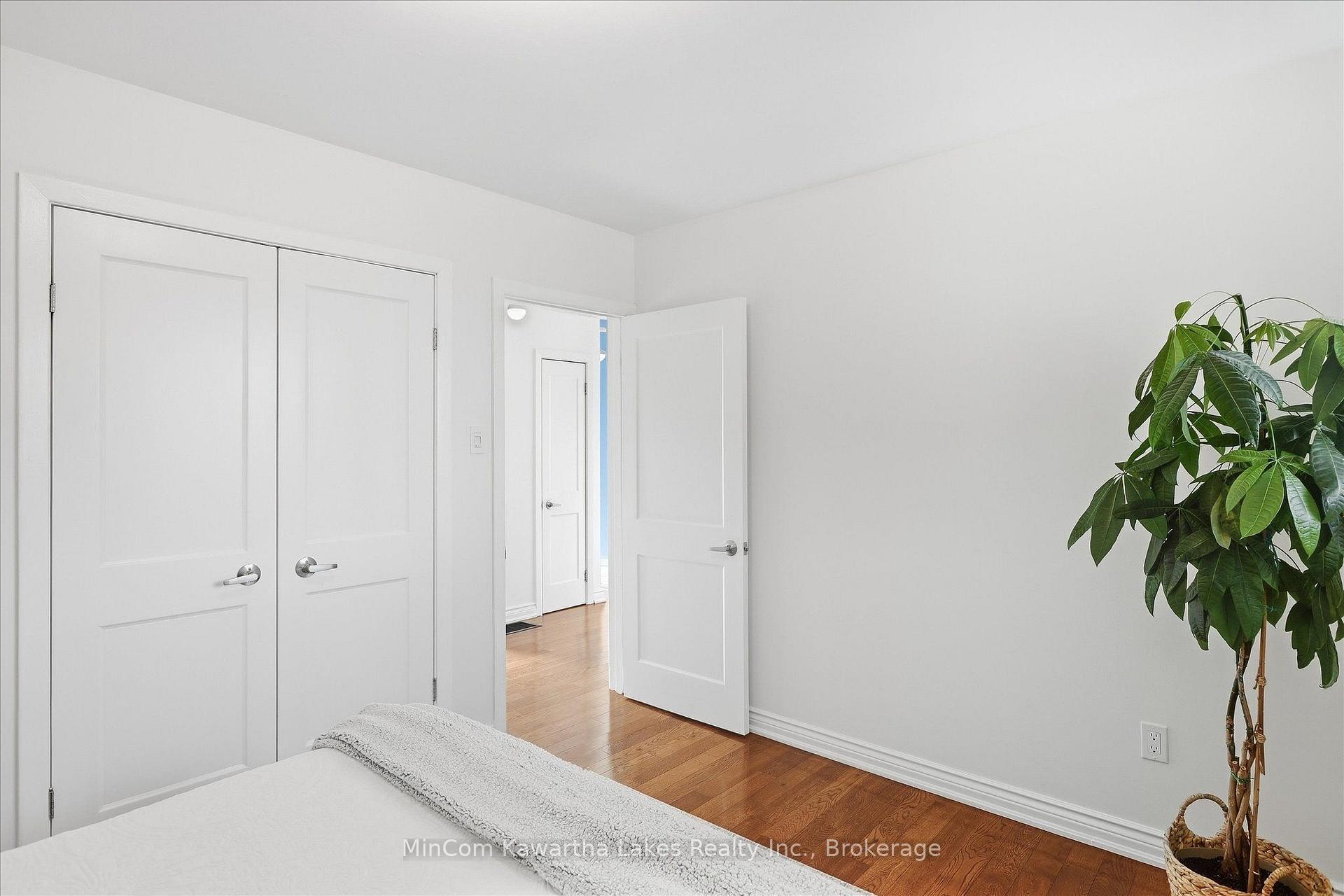 Photo 22 of 398 Applegrove Avenue, Peterborough, Northcrest Ward 5 — HOMEH