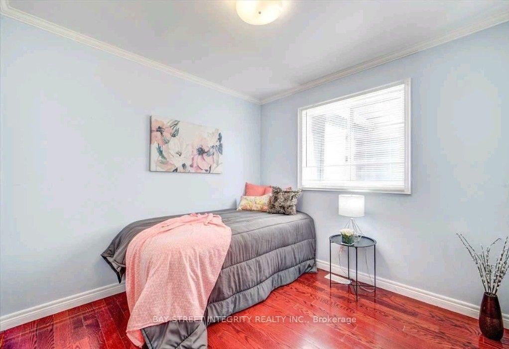 Photo 10 of 383 Silverthorn Avenue, Toronto, Keelesdale-Eglinton West — HOMEH