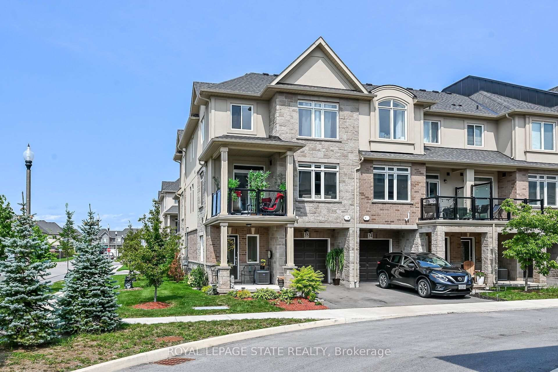 Photo 3 of Unit 35, 40 Zinfandel Drive, Hamilton, Winona — HOMEH