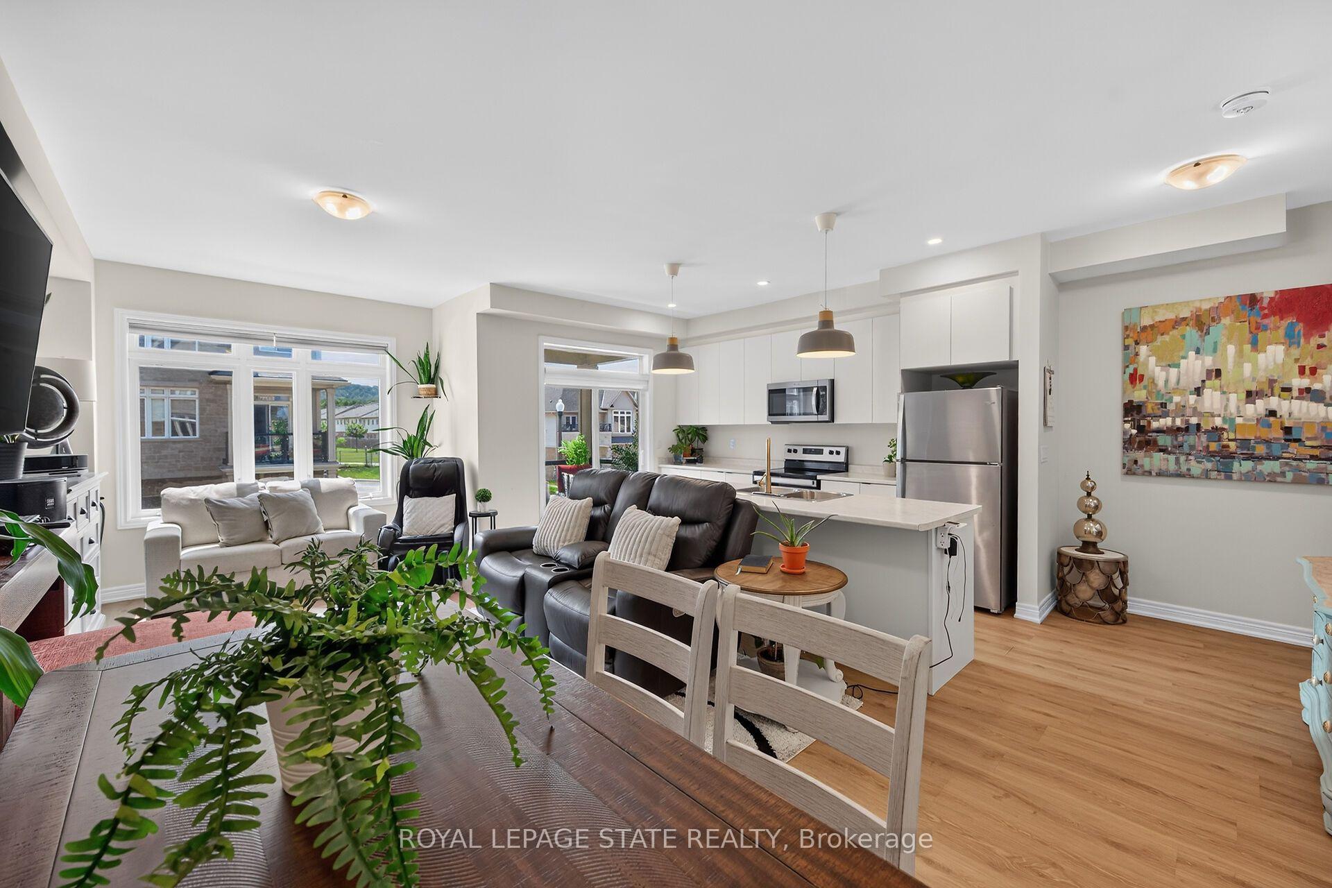 Photo 11 of Unit 35, 40 Zinfandel Drive, Hamilton, Winona — HOMEH