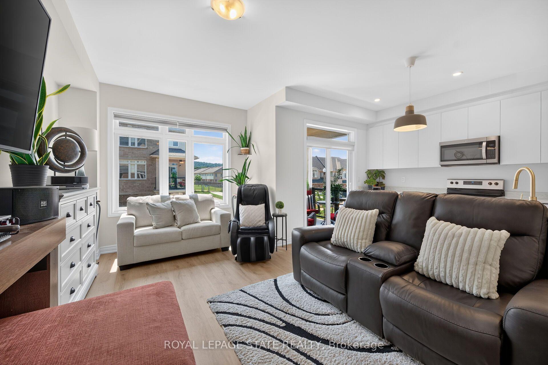 Photo 18 of Unit 35, 40 Zinfandel Drive, Hamilton, Winona — HOMEH