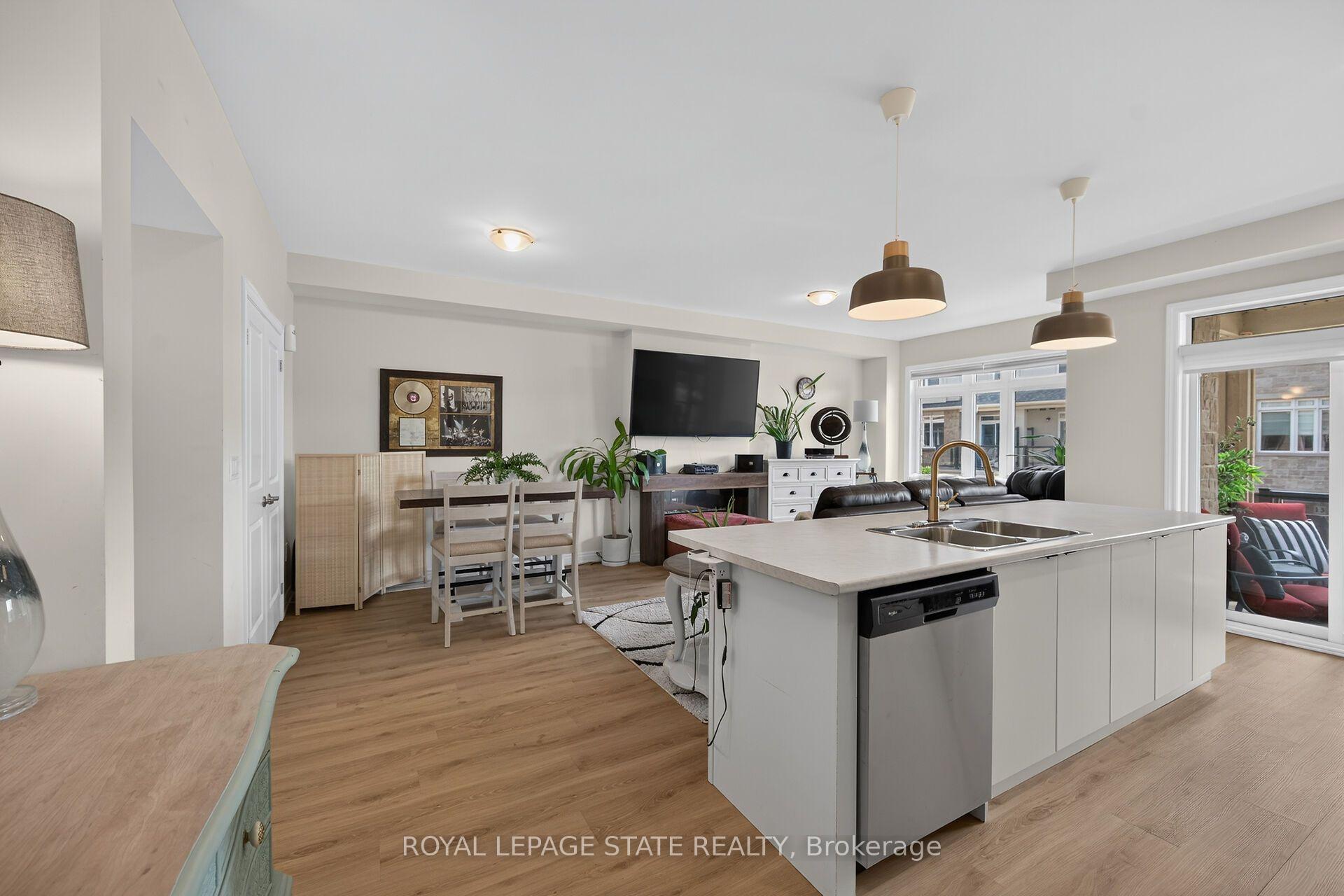 Photo 22 of Unit 35, 40 Zinfandel Drive, Hamilton, Winona — HOMEH