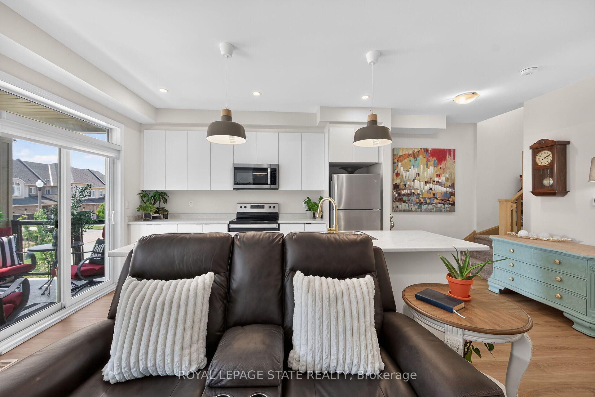 Photo 24 of Unit 35, 40 Zinfandel Drive, Hamilton, Winona — HOMEH