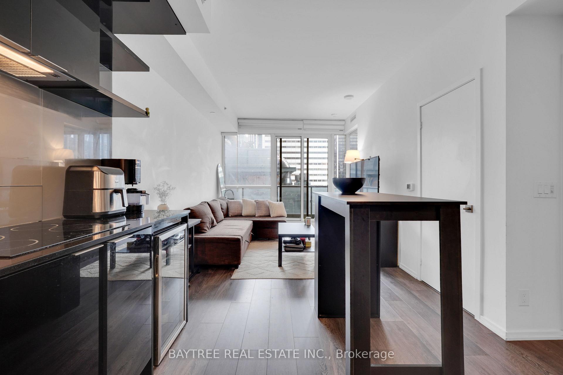 Photo 4 of Unit 2610, 70 Temperance Street, Toronto, Bay Street Corridor — HOMEH