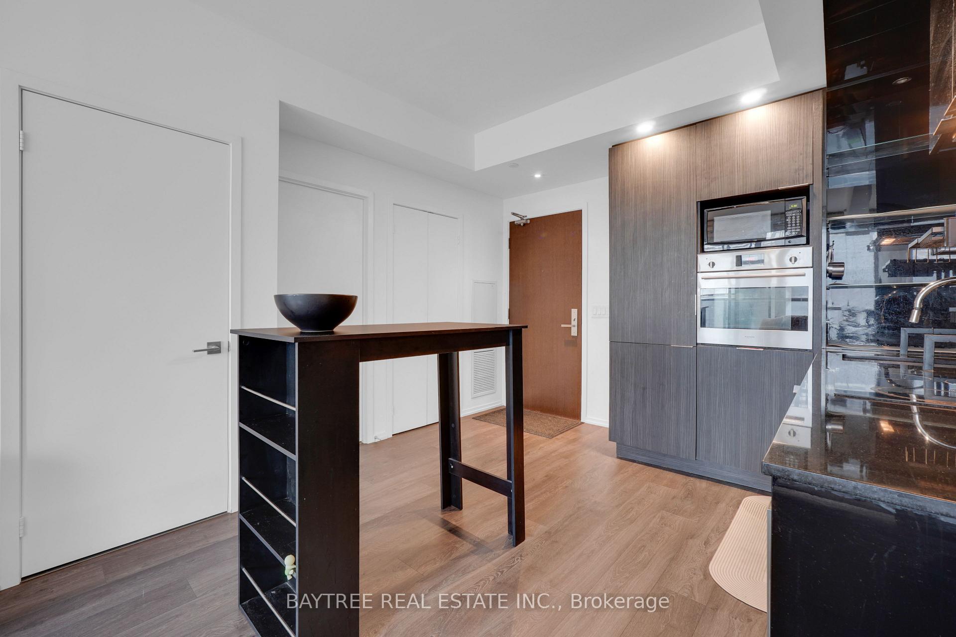 Photo 5 of Unit 2610, 70 Temperance Street, Toronto, Bay Street Corridor — HOMEH