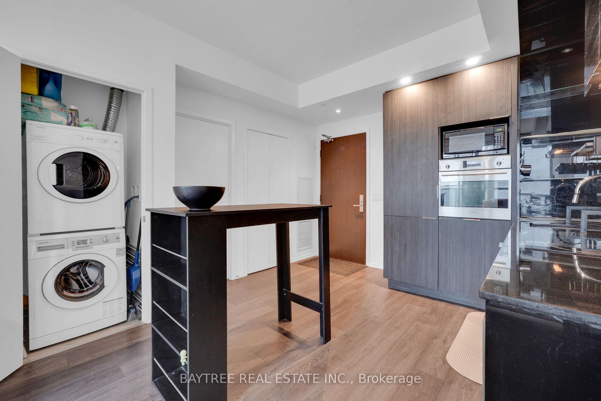 Photo 6 of Unit 2610, 70 Temperance Street, Toronto, Bay Street Corridor — HOMEH