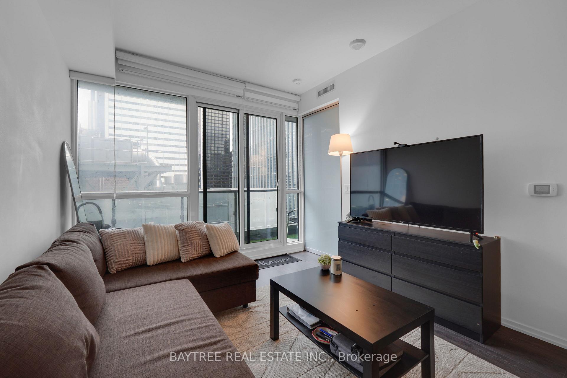 Photo 8 of Unit 2610, 70 Temperance Street, Toronto, Bay Street Corridor — HOMEH