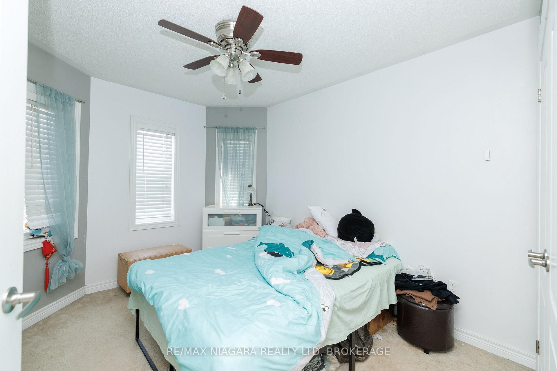 Photo 14 of 33 Colonel Lyall Street, St. Catharines, Secord Woods — HOMEH