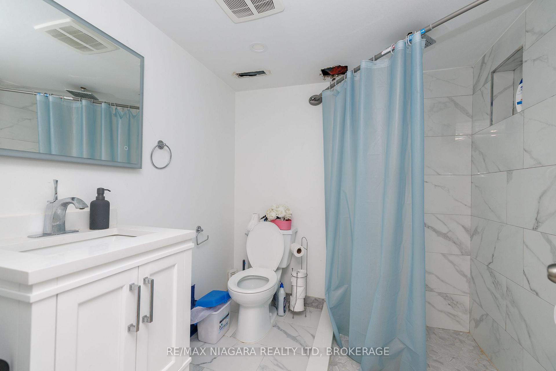 Photo 25 of 33 Colonel Lyall Street, St. Catharines, Secord Woods — HOMEH