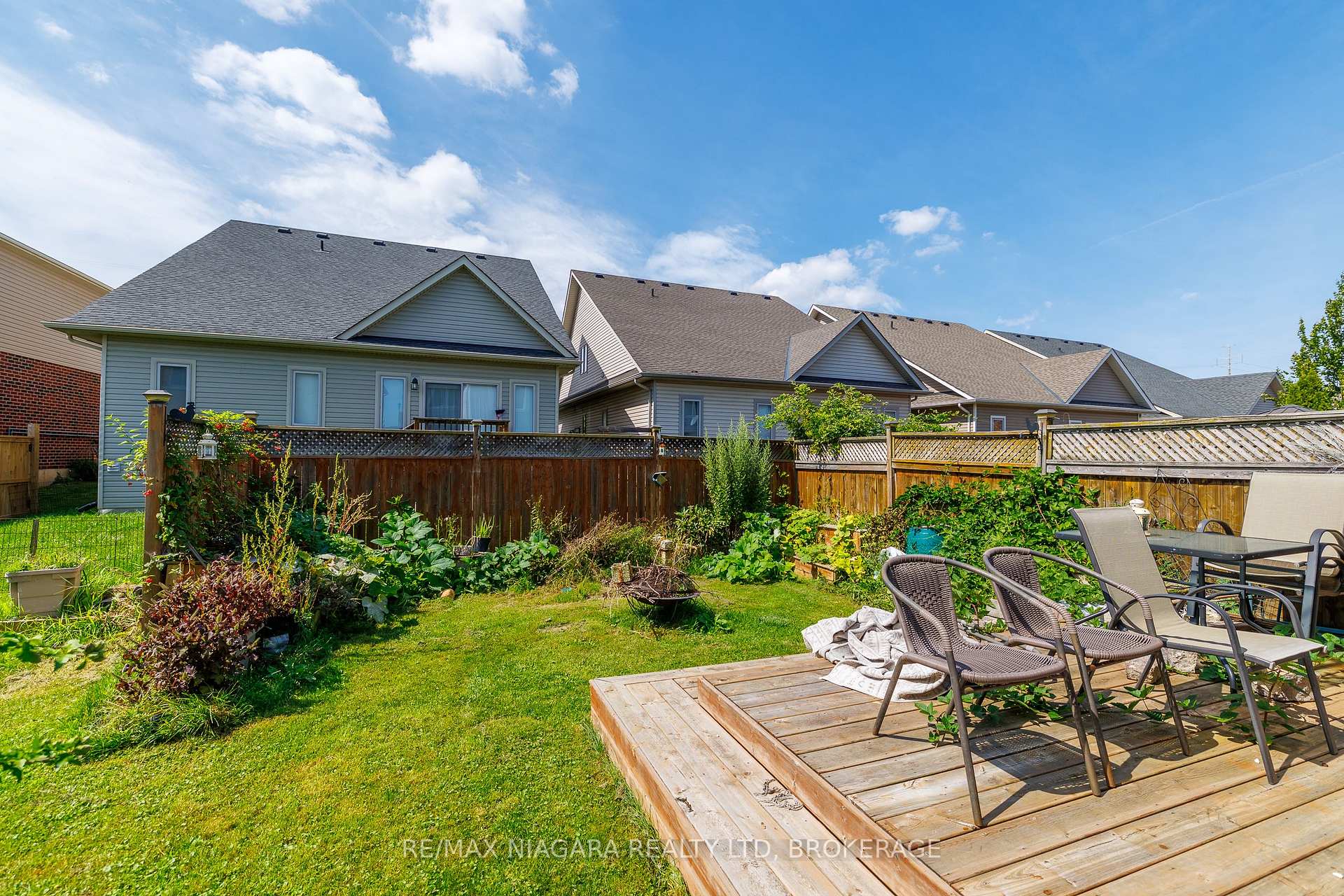 Photo 28 of 33 Colonel Lyall Street, St. Catharines, Secord Woods — HOMEH