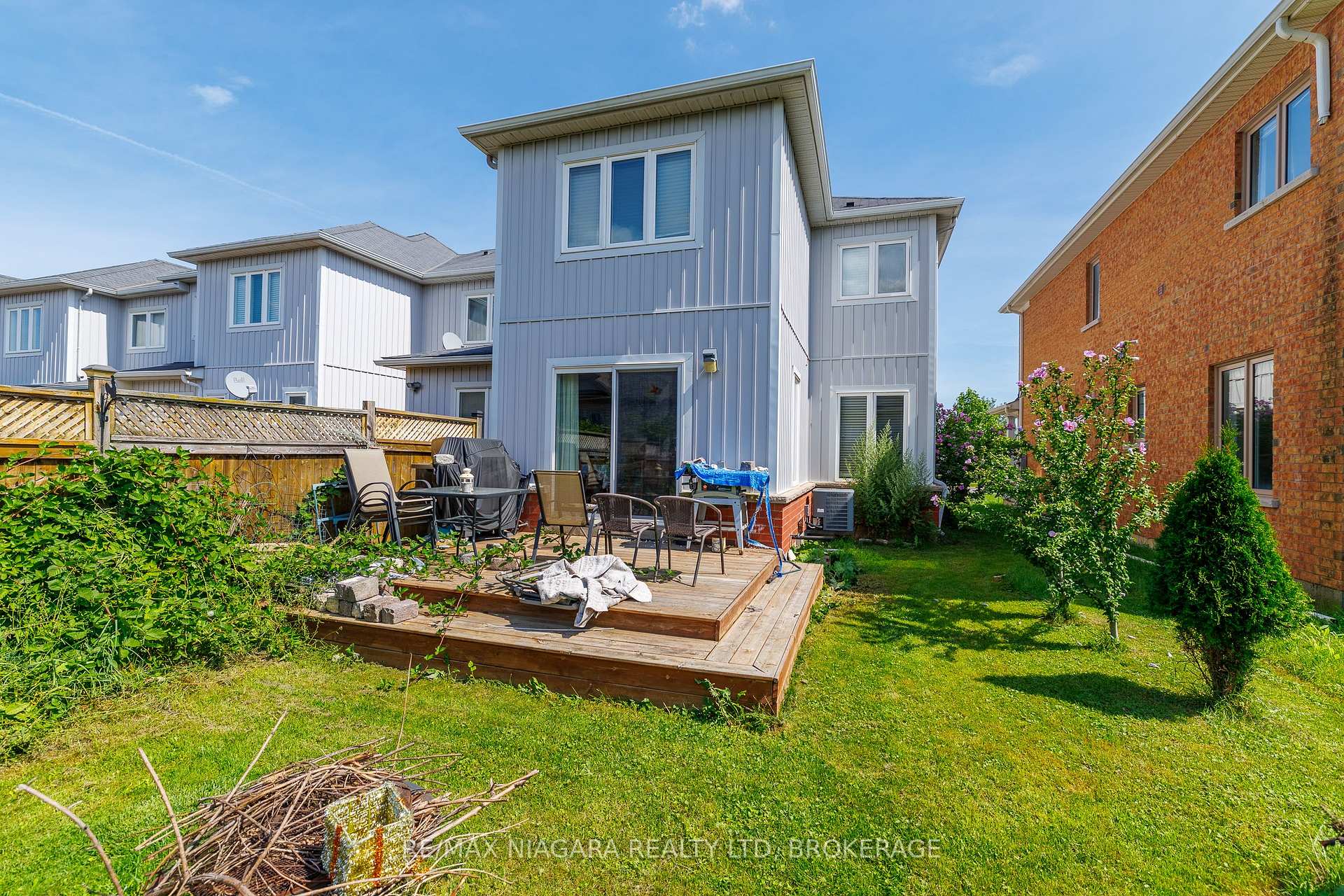 Photo 29 of 33 Colonel Lyall Street, St. Catharines, Secord Woods — HOMEH