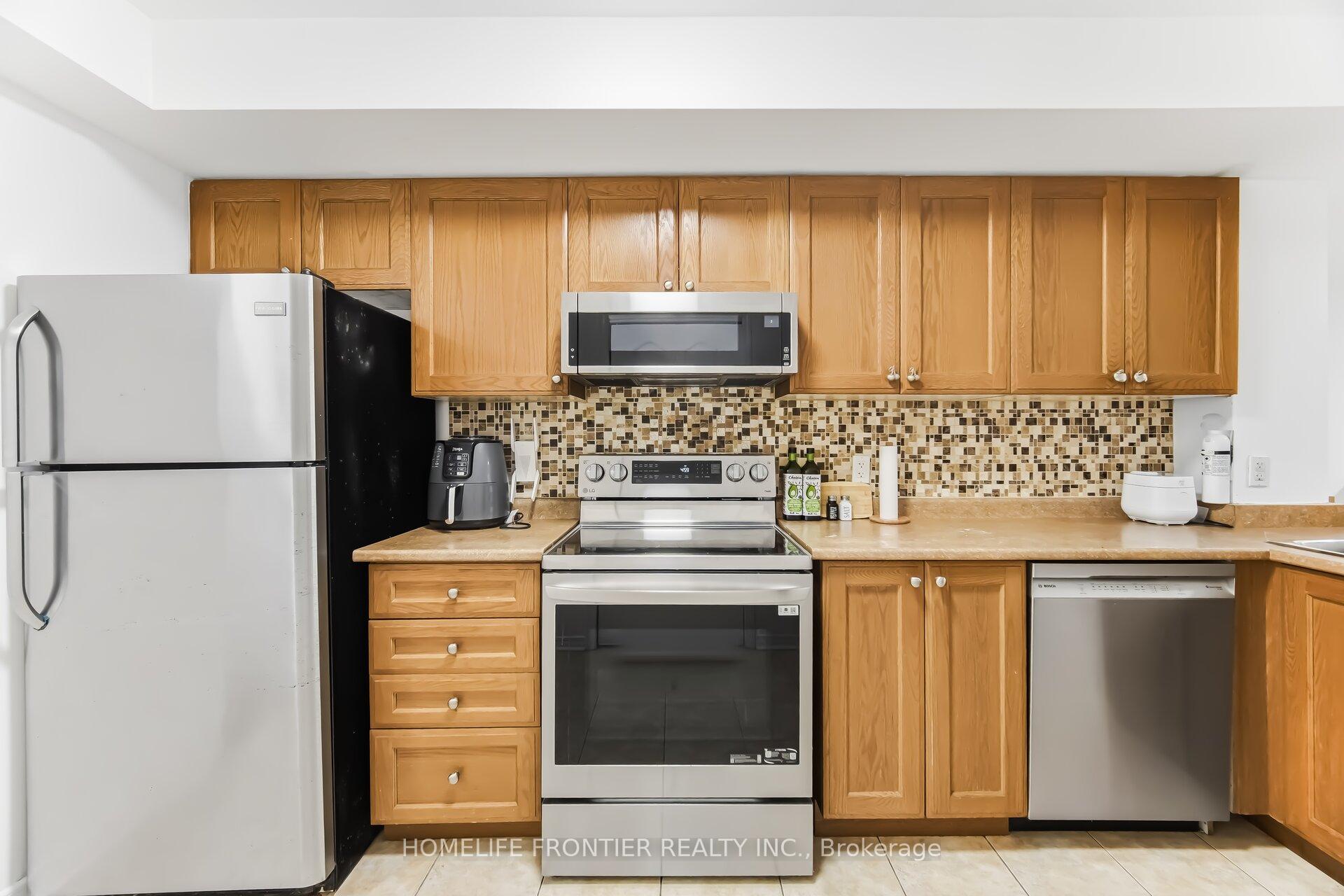 Photo 9 of Unit 207, 45 Strangford Lane, Scarborough, Clairlea-Birchmount — HOMEH