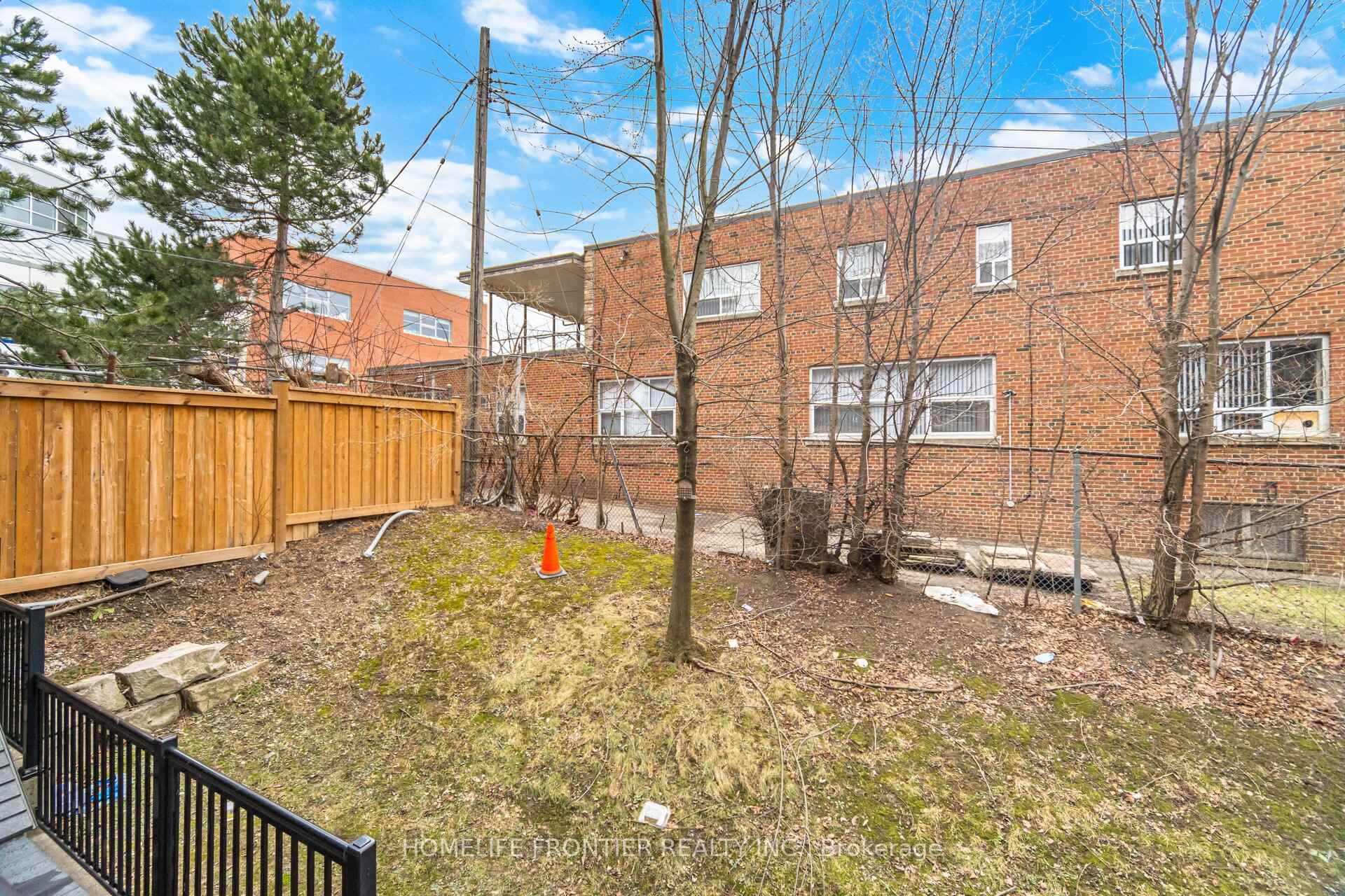 Photo 17 of Unit 207, 45 Strangford Lane, Scarborough, Clairlea-Birchmount — HOMEH