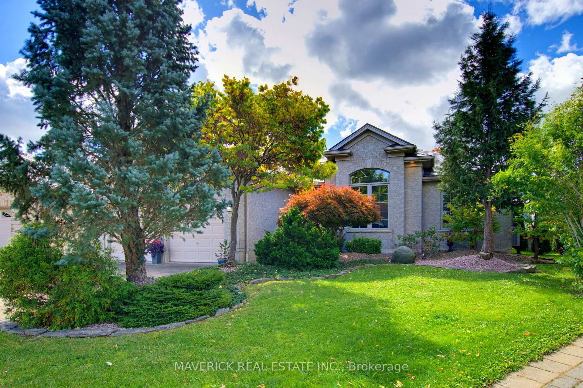 Photo 4 of 1770 Kirkpatrick Way, London, South A — HOMEH