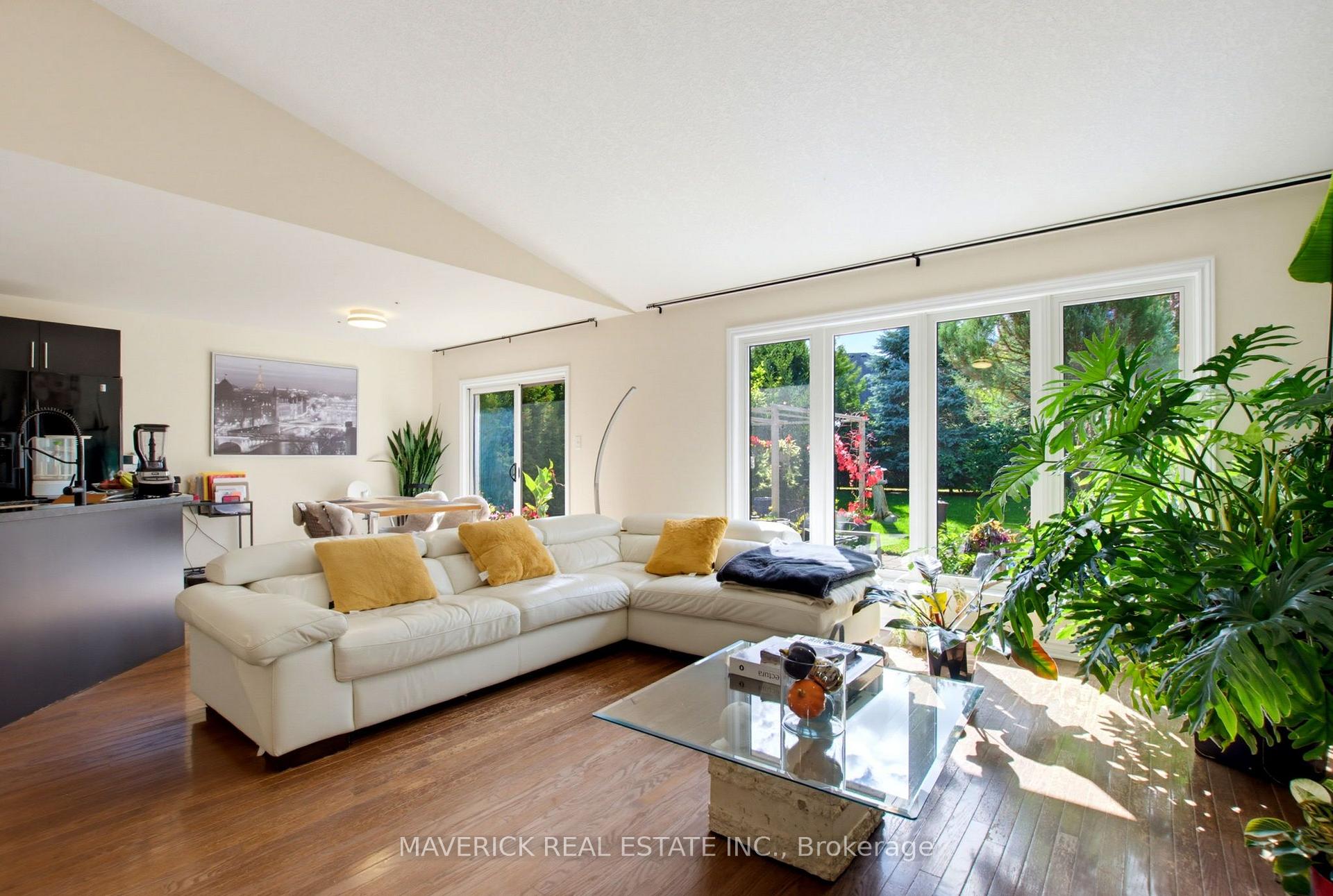 Photo 13 of 1770 Kirkpatrick Way, London, South A — HOMEH
