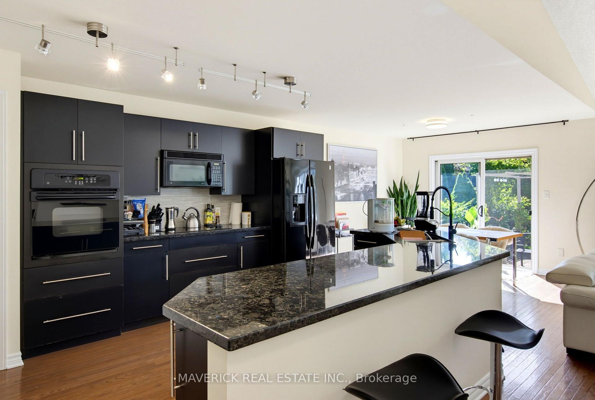 Photo 16 of 1770 Kirkpatrick Way, London, South A — HOMEH