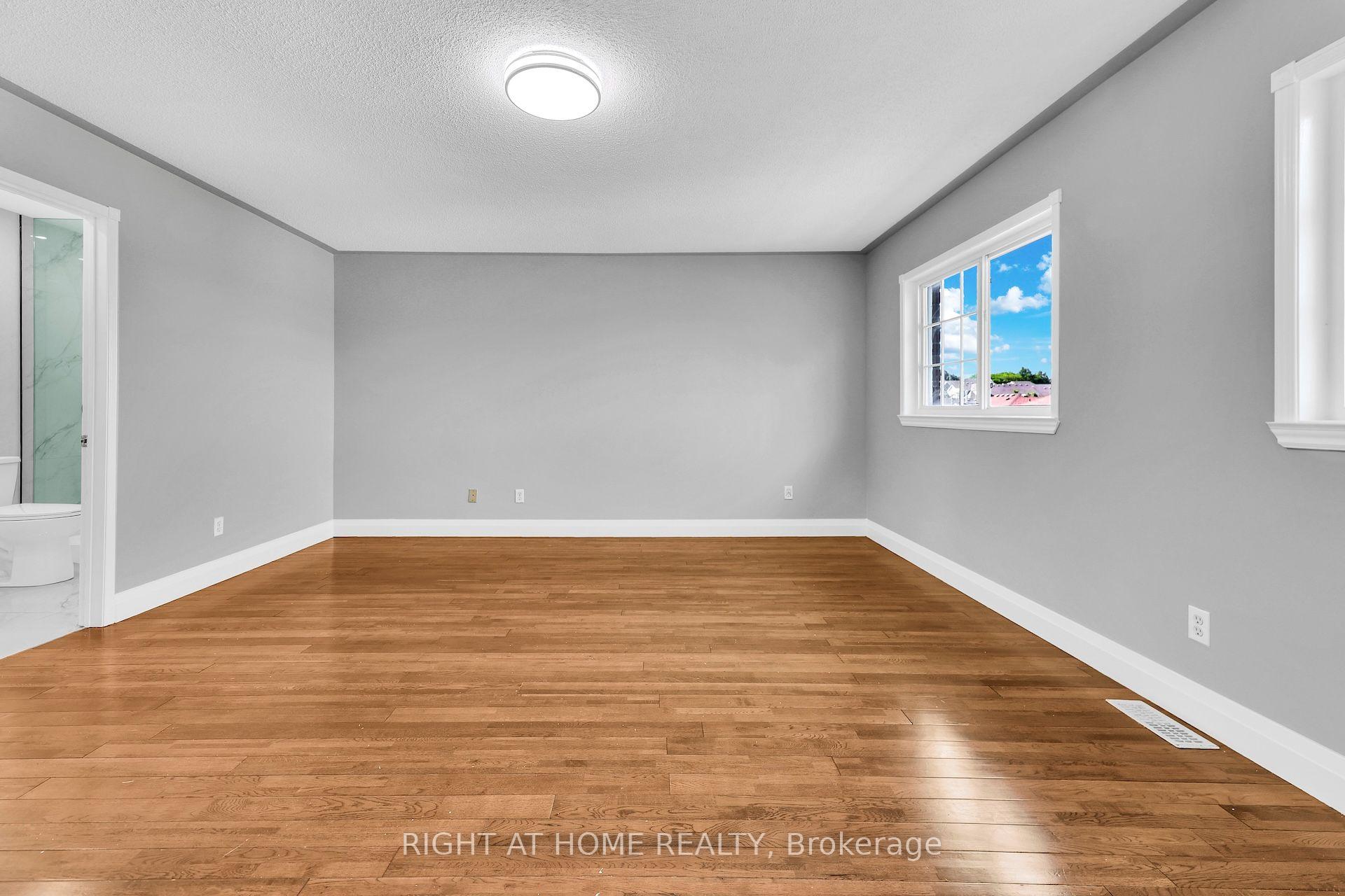Photo 14 of Unit 7, 5260 Mcfarren Boulevard, Mississauga, Central Erin Mills — HOMEH