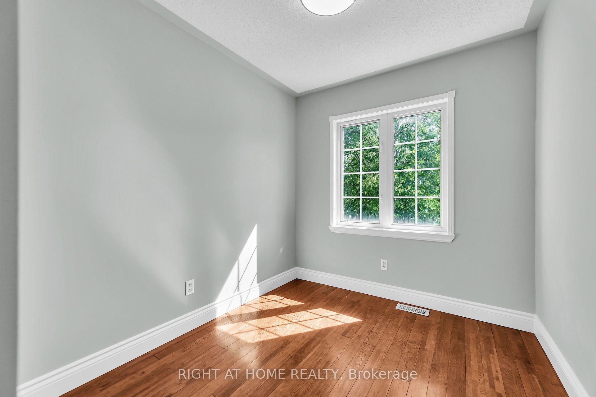 Photo 24 of Unit 7, 5260 Mcfarren Boulevard, Mississauga, Central Erin Mills — HOMEH