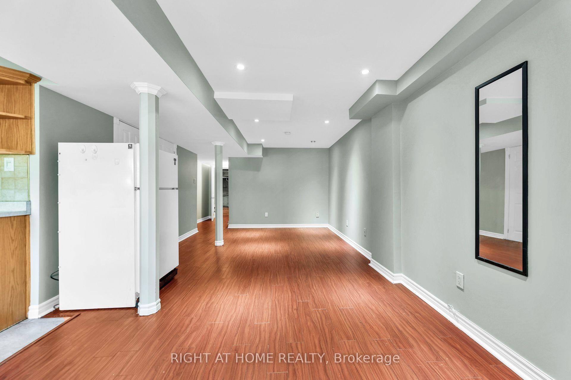 Photo 26 of Unit 7, 5260 Mcfarren Boulevard, Mississauga, Central Erin Mills — HOMEH